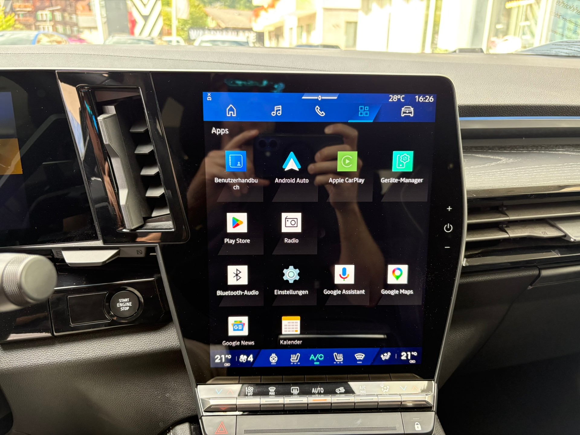 RENAULT Espace 1.2 E-Tech Iconic-image-10