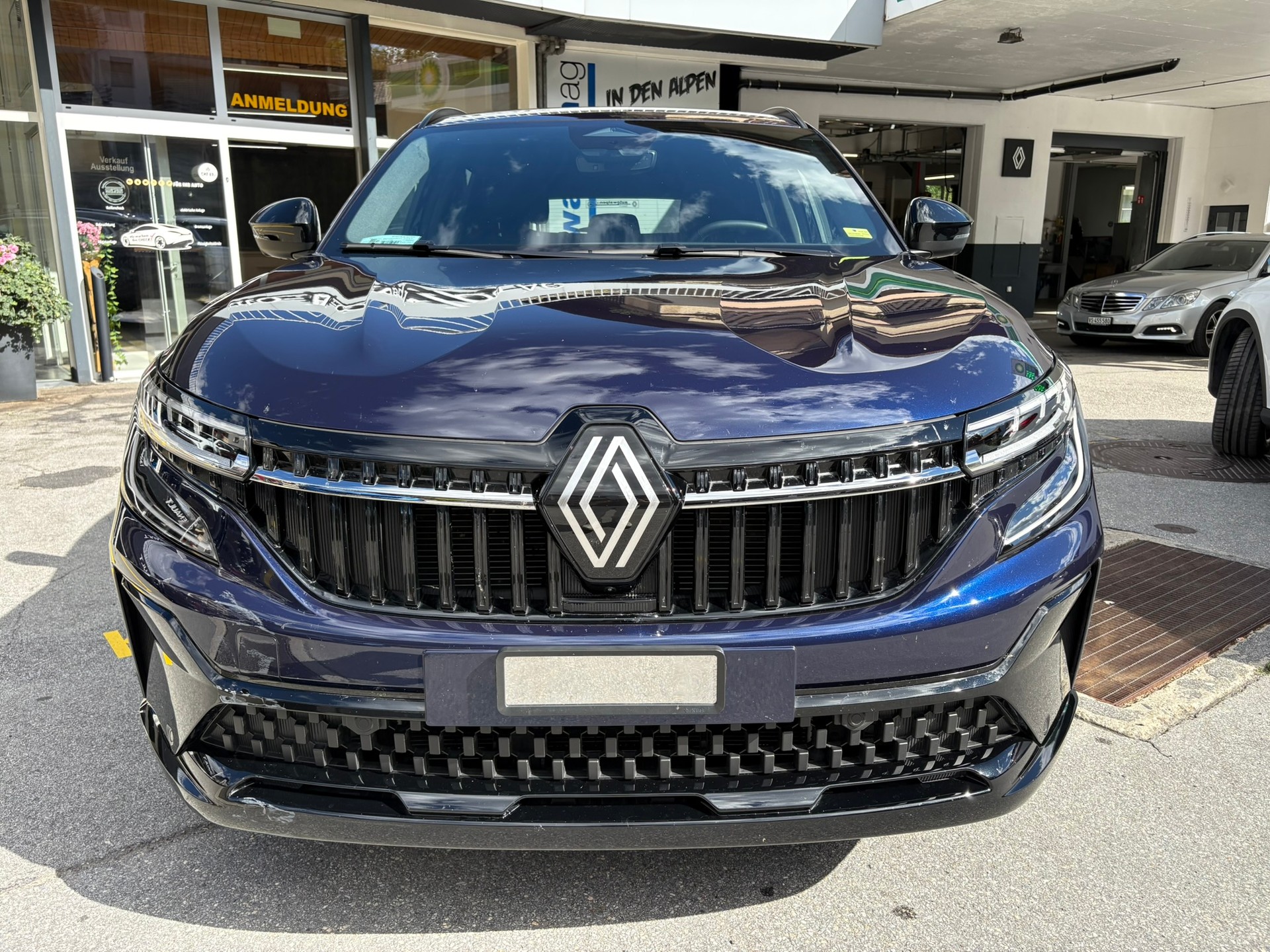 RENAULT Espace 1.2 E-Tech Iconic-image-1