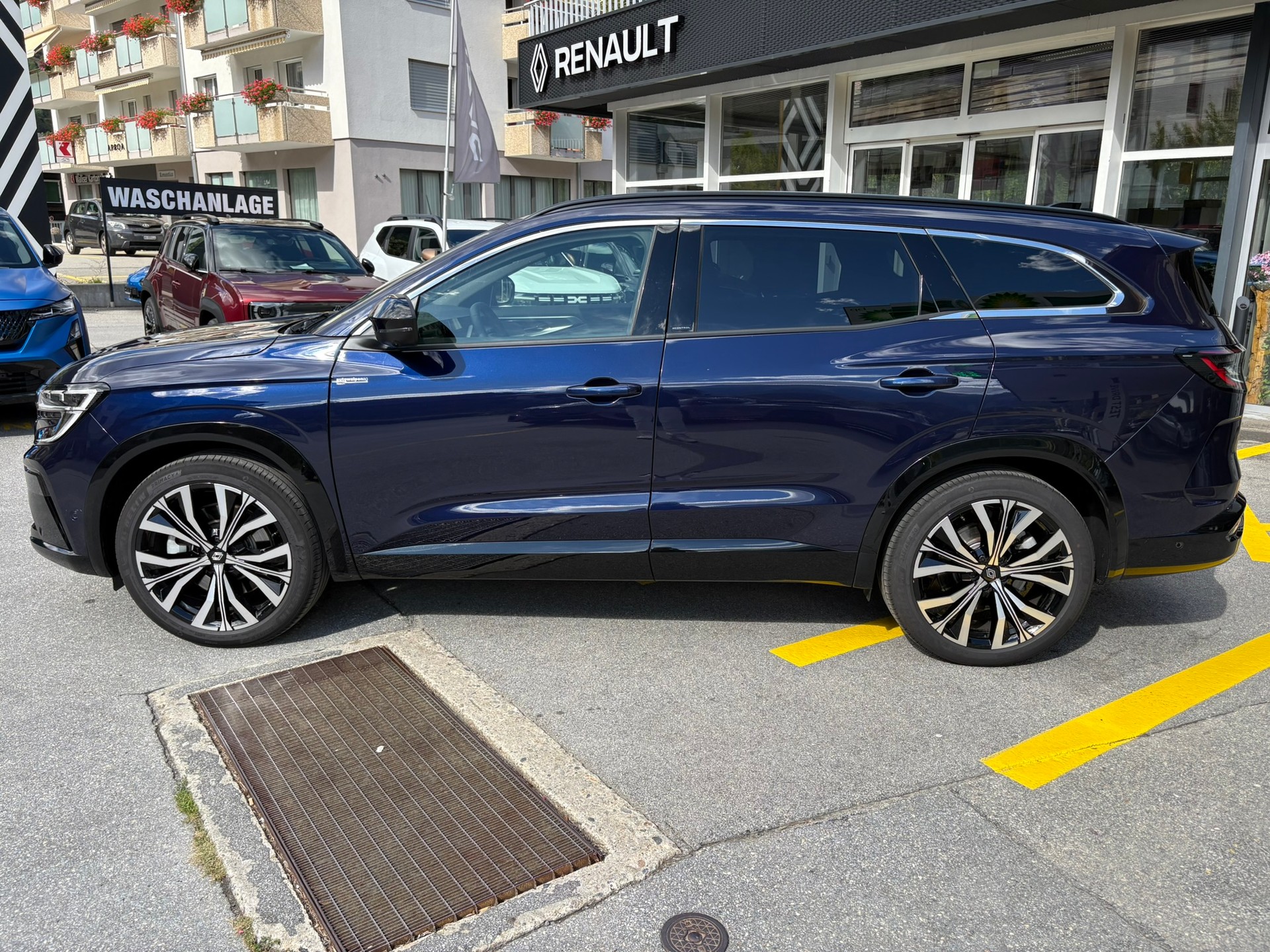 RENAULT Espace 1.2 E-Tech Iconic-image-7