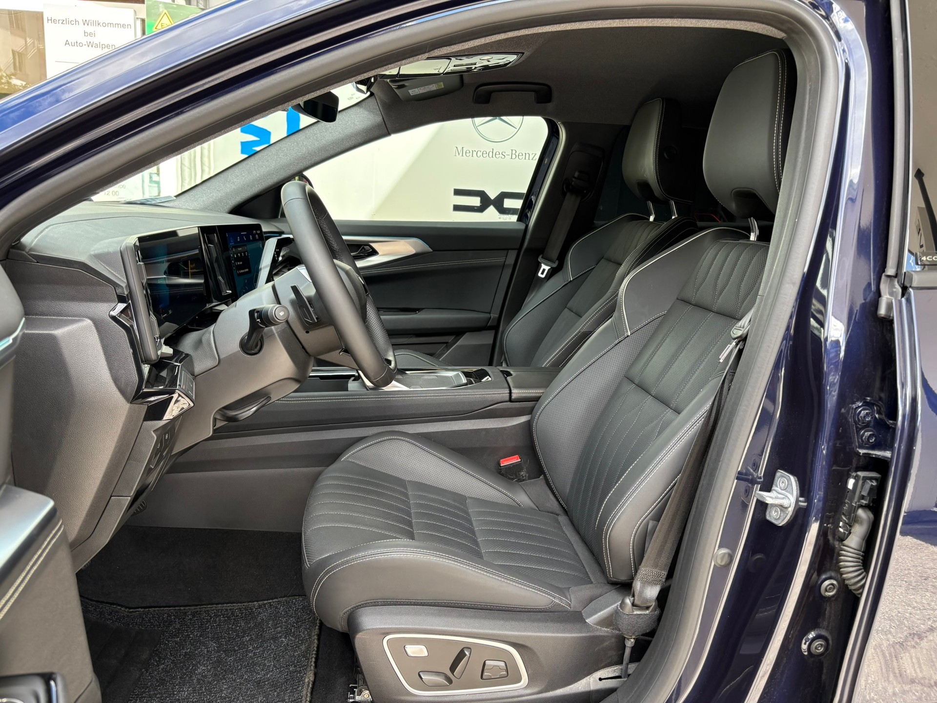 RENAULT Espace 1.2 E-Tech Iconic-image-8