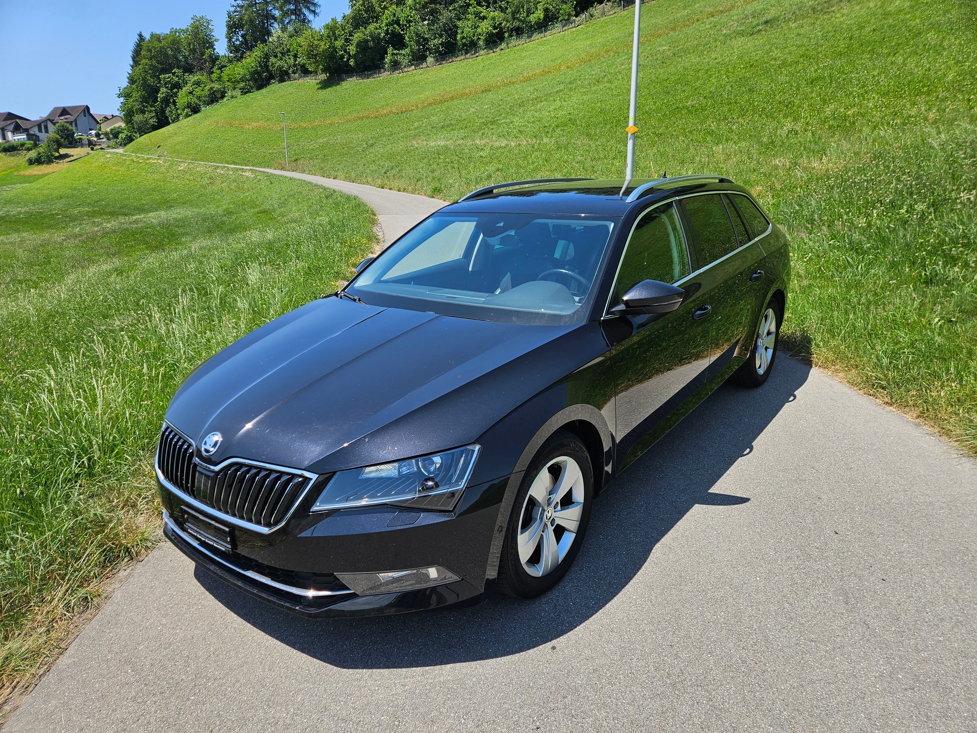 SKODA Superb Combi 2.0 TDi Style 4x4 DSG-image-0