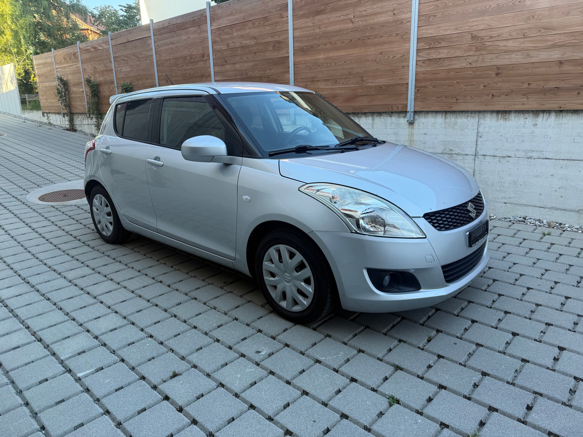 SUZUKI Swift 1.2i 16V GL-image-1