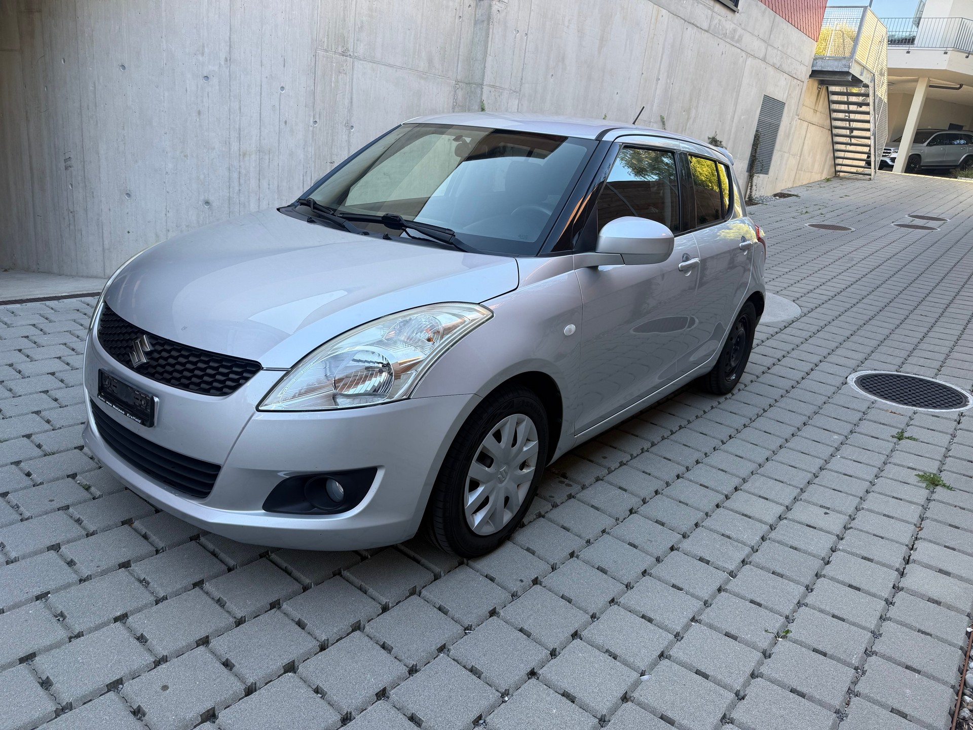 SUZUKI Swift 1.2i 16V GL-image-0