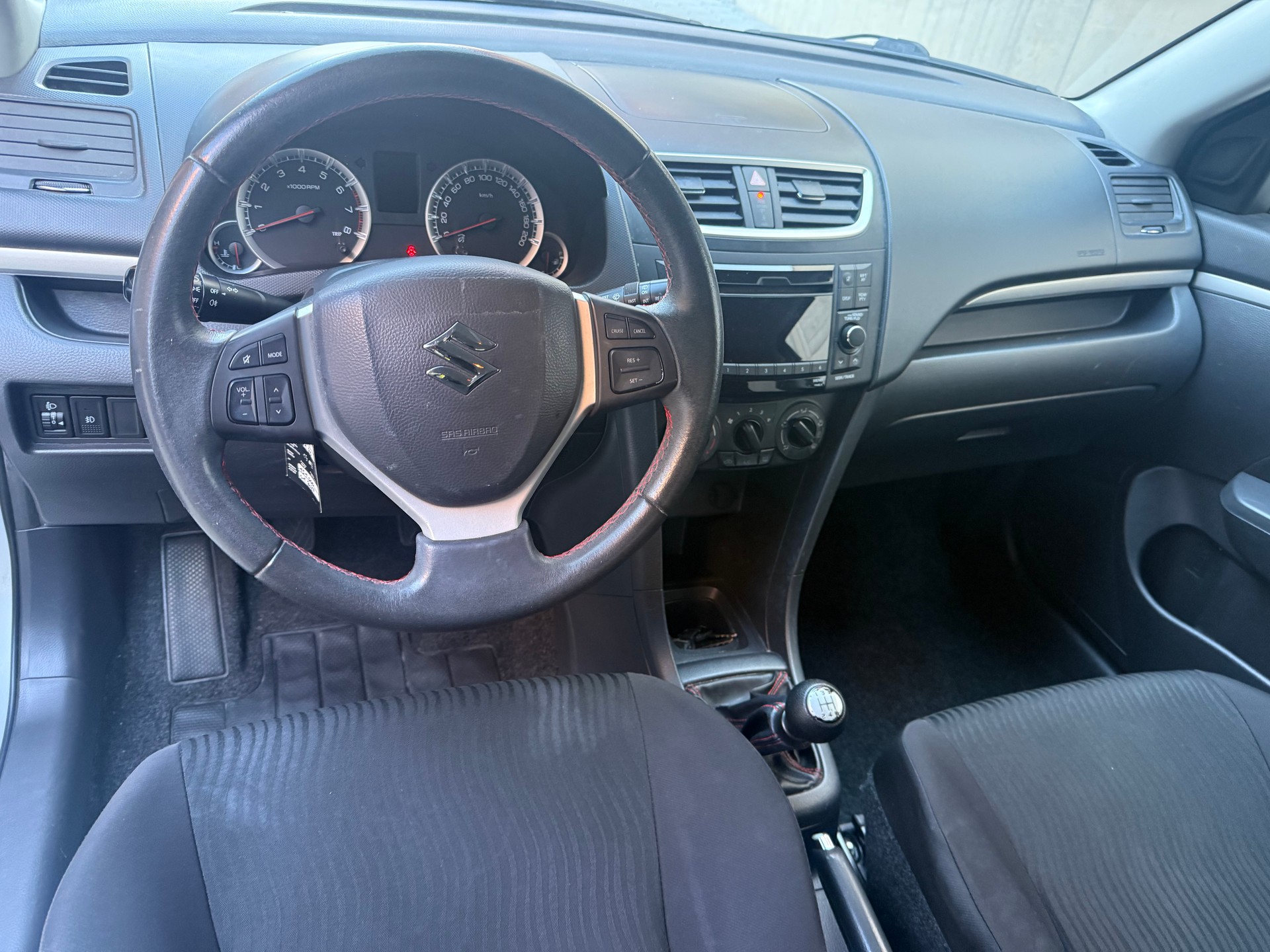 SUZUKI Swift 1.2i 16V GL-image-11