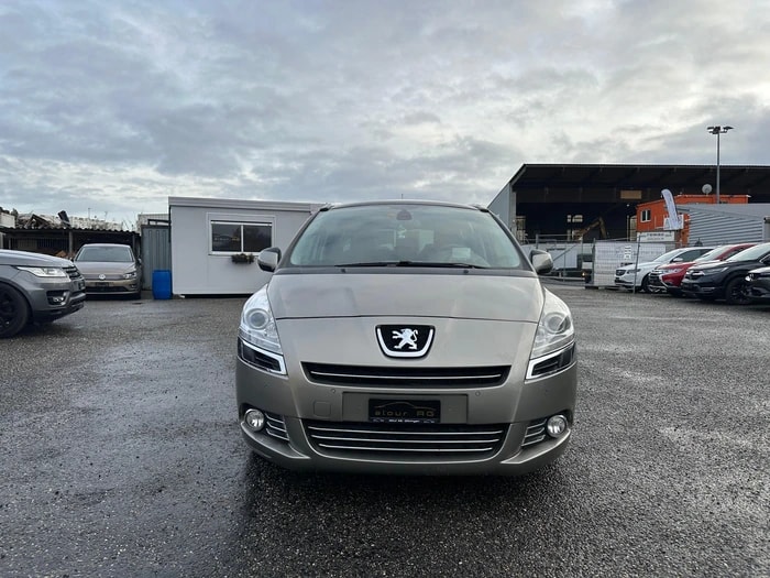 PEUGEOT 5008 1.6 16V T Sport Pack Automatic-image-1