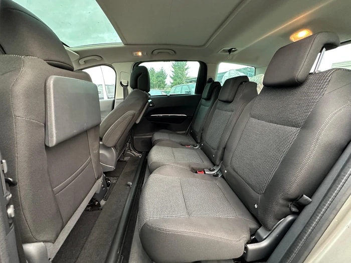 PEUGEOT 5008 1.6 16V T Sport Pack Automatic-image-8