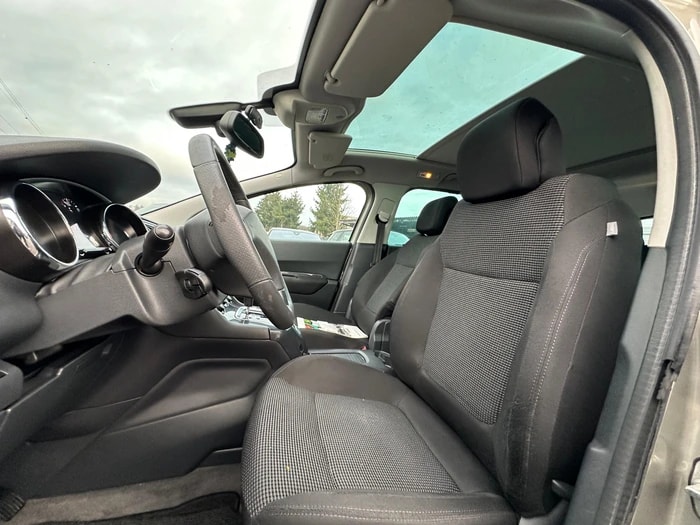 PEUGEOT 5008 1.6 16V T Sport Pack Automatic-image-7
