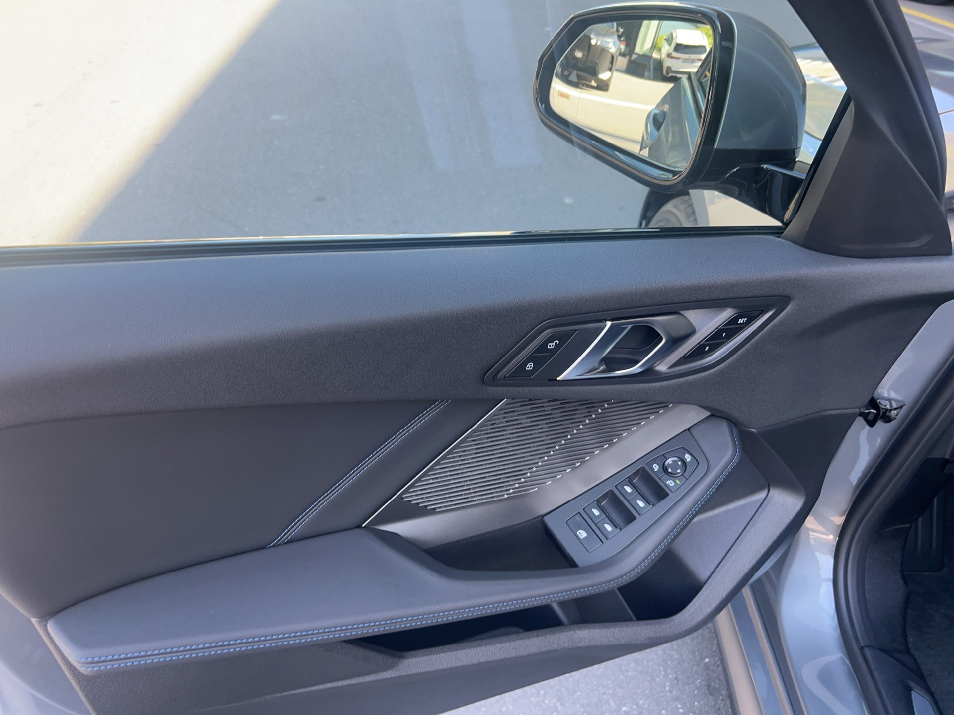 BMW 123 xDrive M Sport Steptronic-image-11