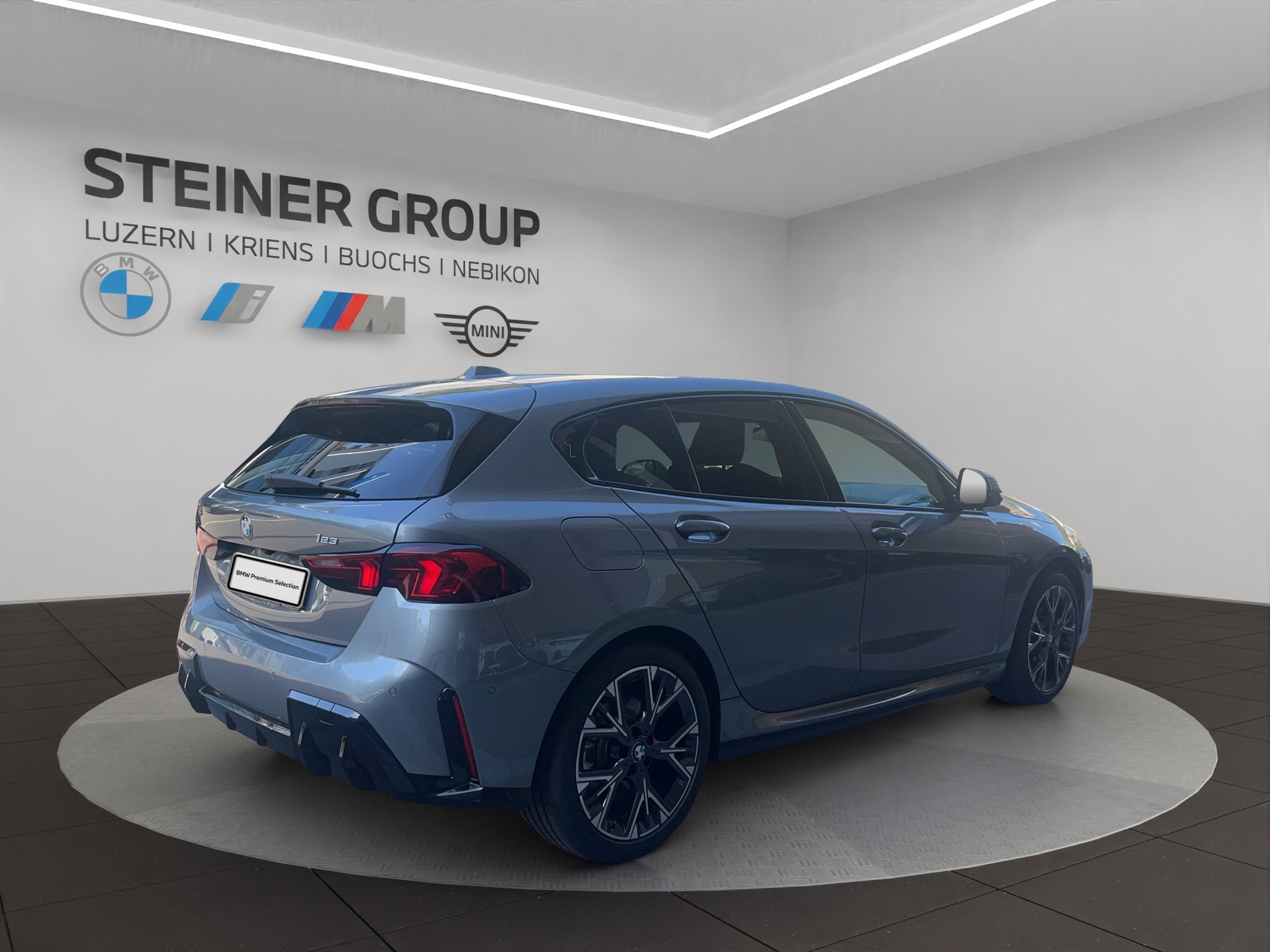 BMW 123 xDrive M Sport Steptronic-image-4