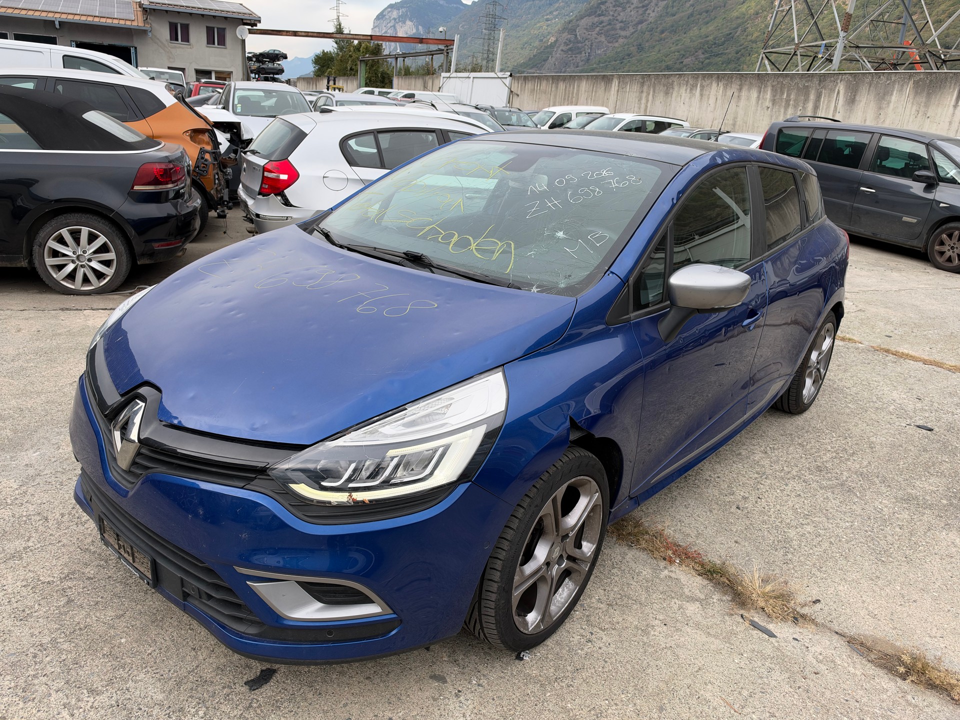 RENAULT Clio Grandtour 1.2 16V T Intens EDC-image-1