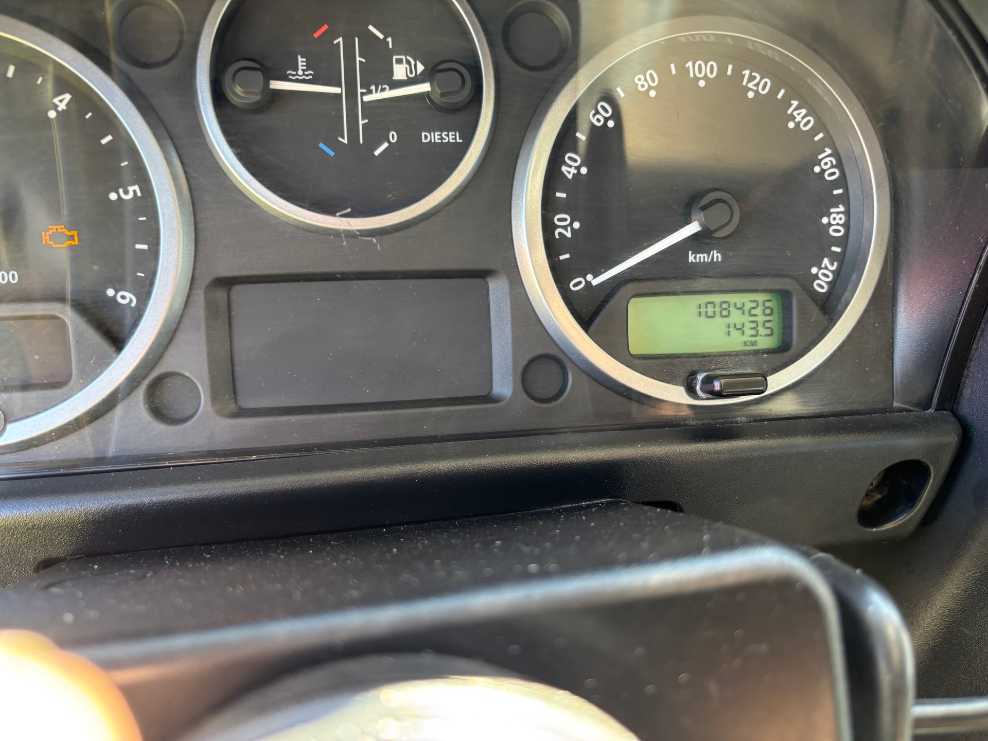 LAND ROVER Defender 130 2.2 TD4 DC High Capacity Pick Up-image-8