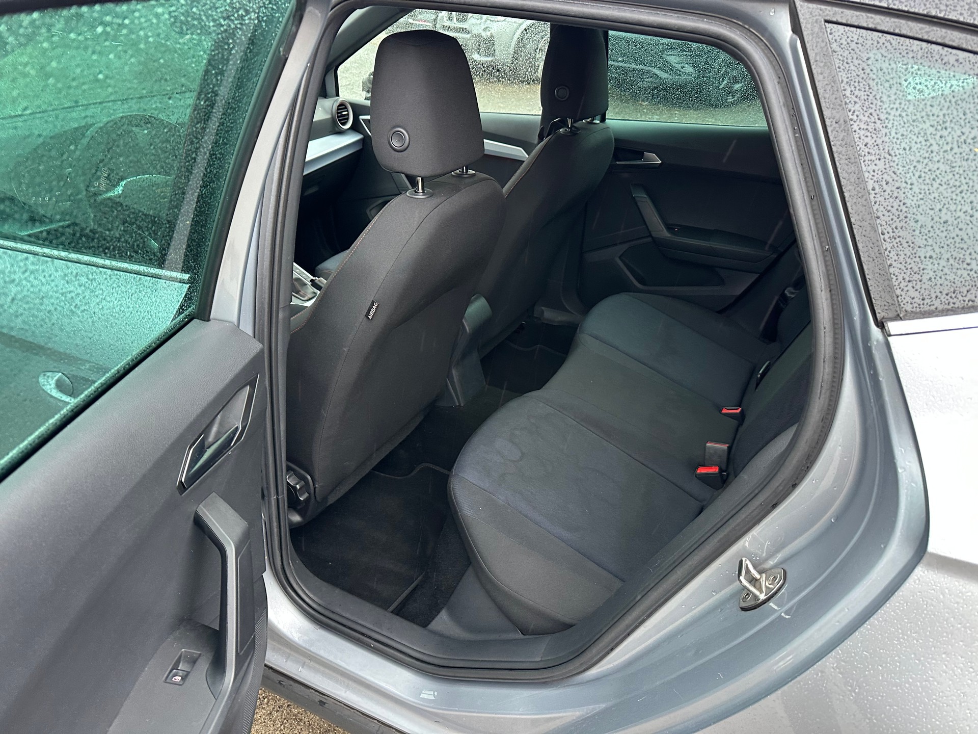 SEAT Arona 1.5 Eco TSI FR DSG-image-8