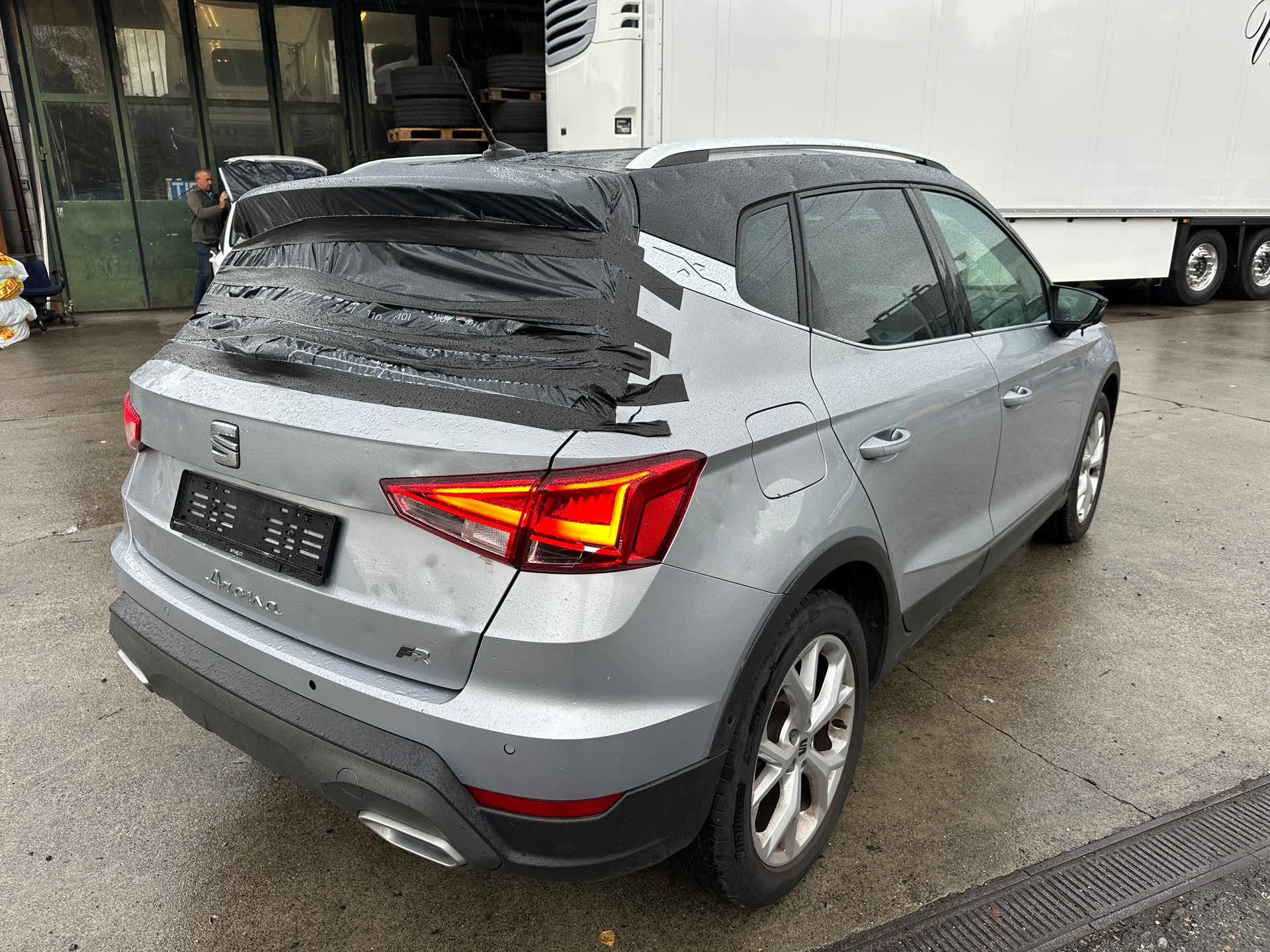 SEAT Arona 1.5 Eco TSI FR DSG-image-3