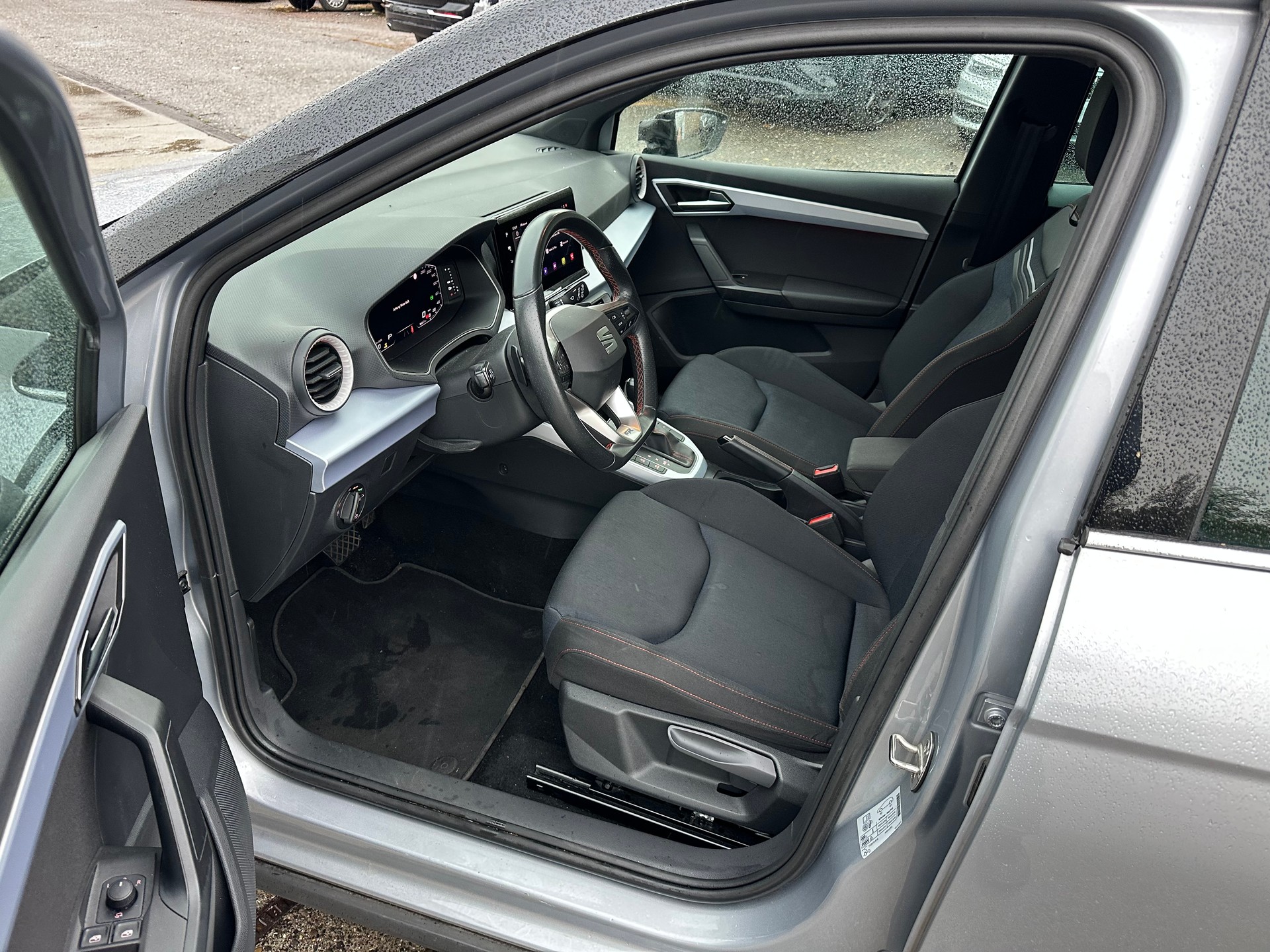 SEAT Arona 1.5 Eco TSI FR DSG-image-9