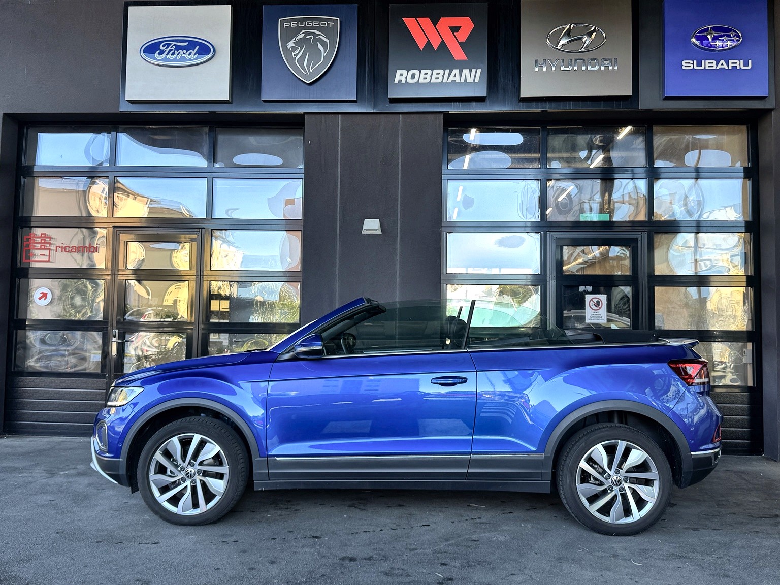VW T-Roc Cabriolet 1.5 TSI EVO Style DSG-image-1