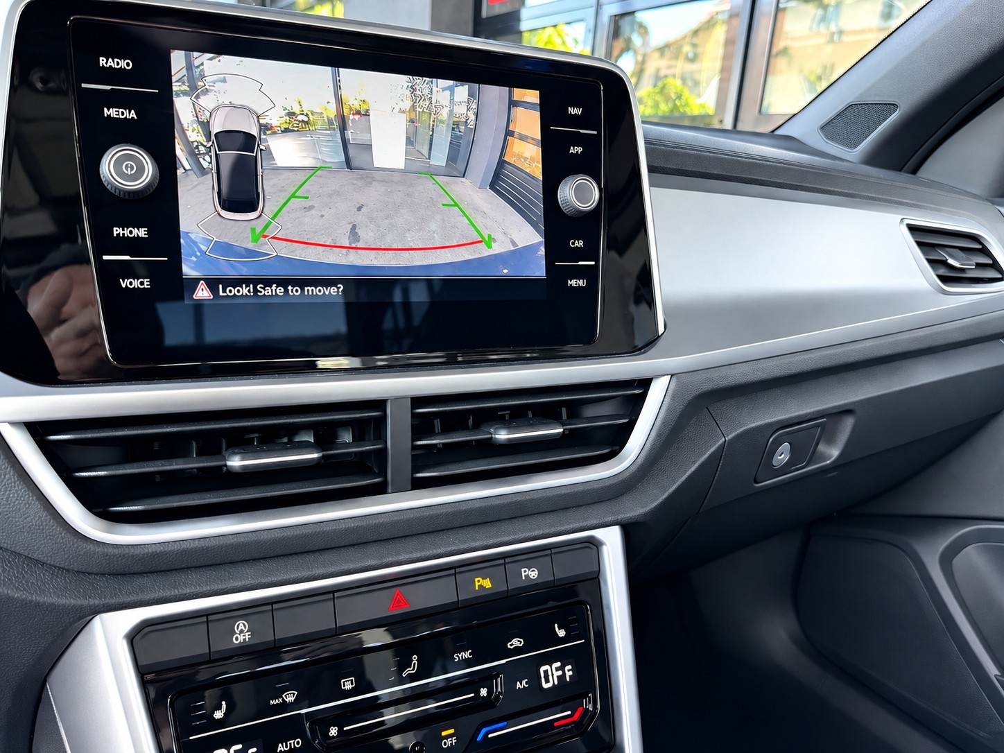 VW T-Roc Cabriolet 1.5 TSI EVO Style DSG-image-15