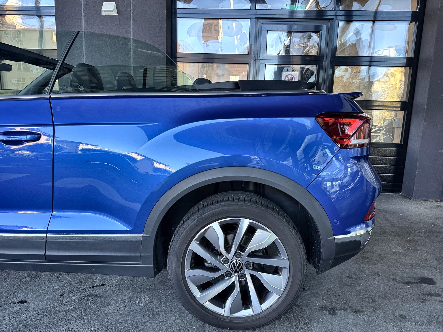 VW T-Roc Cabriolet 1.5 TSI EVO Style DSG-image-4