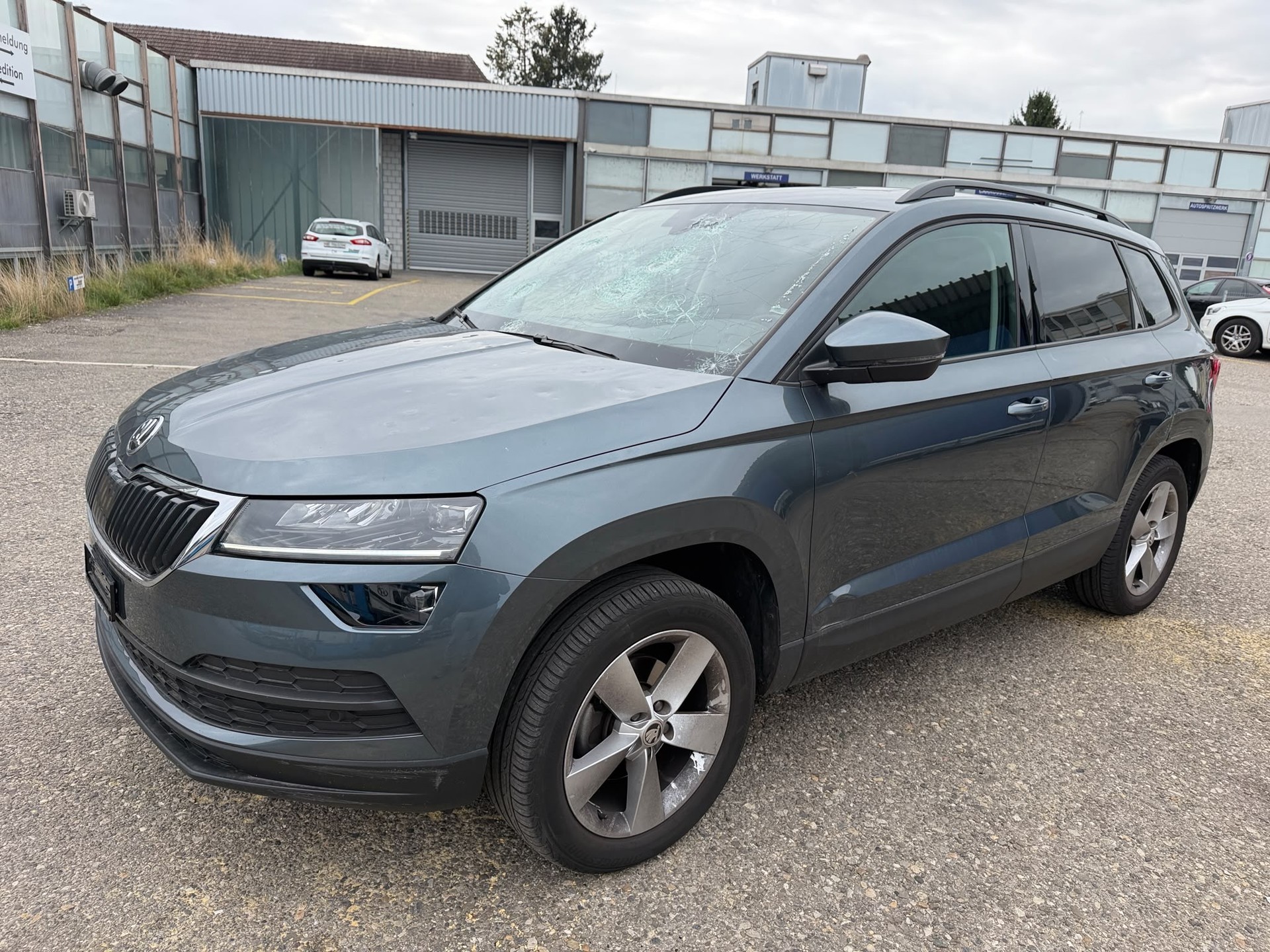 SKODA Karoq 1.0 TSI Ambition DSG-image-1