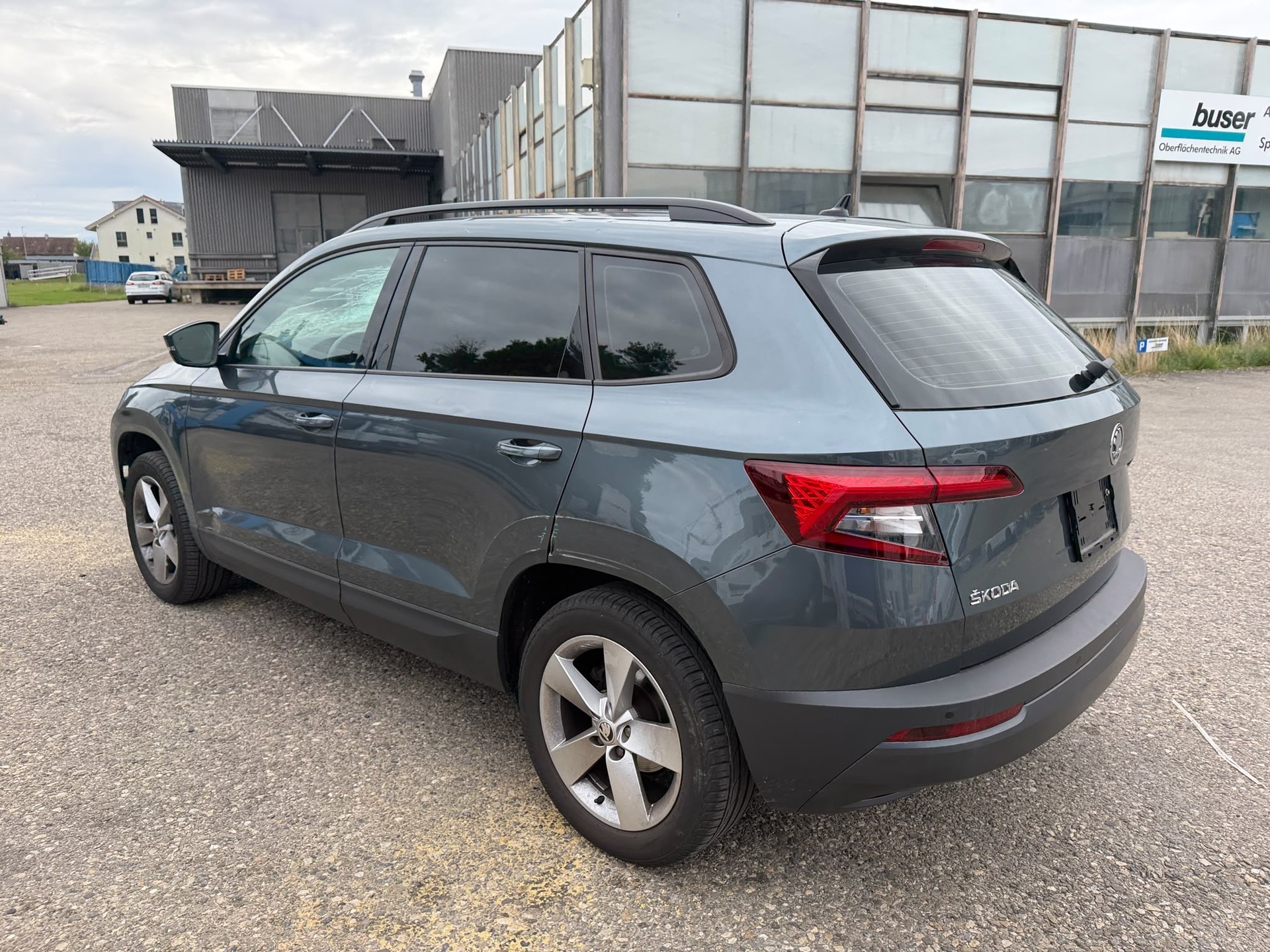 SKODA Karoq 1.0 TSI Ambition DSG-image-3