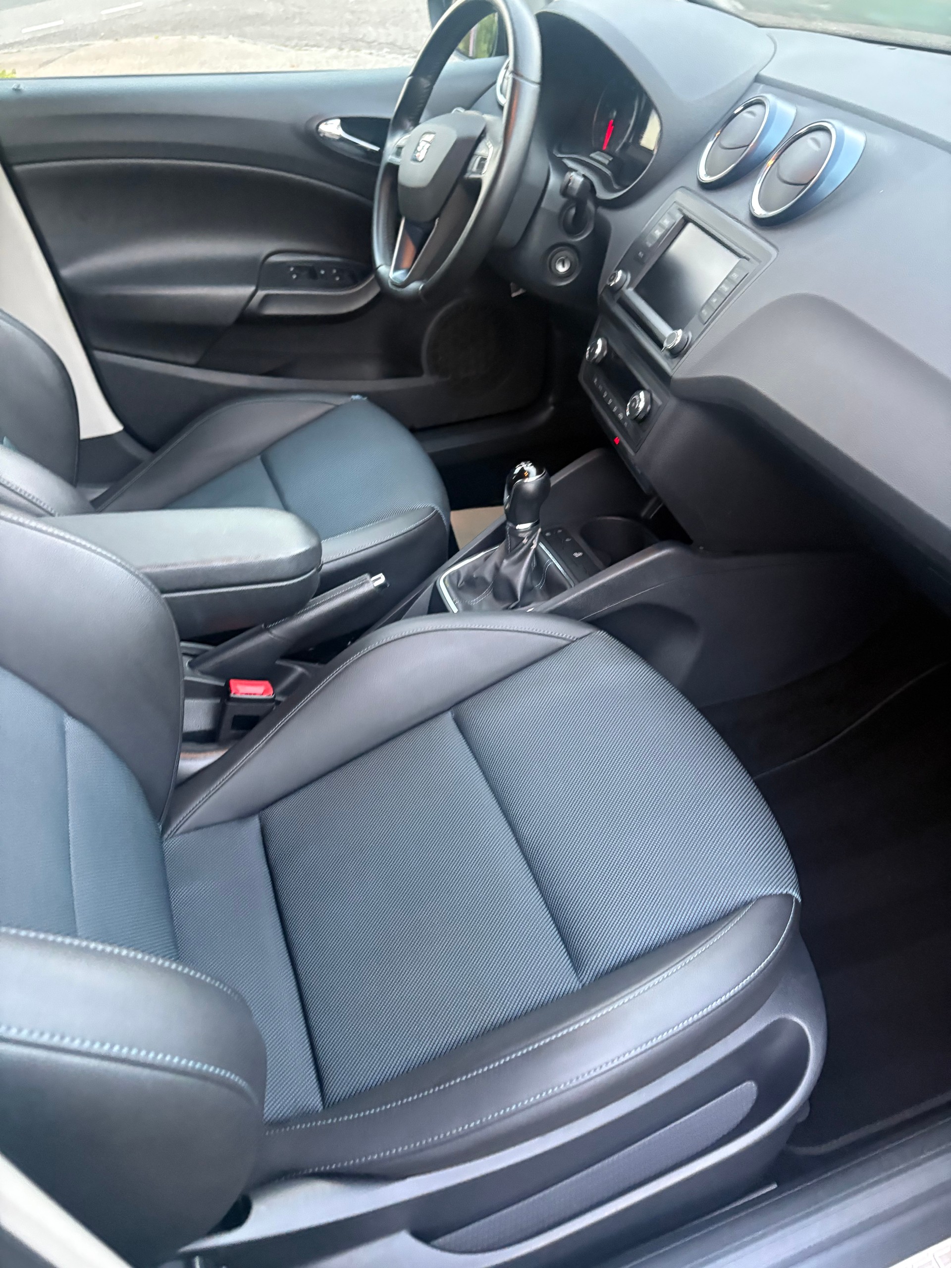 SEAT Ibiza 1.0 EcoTSI Style Connect-image-2
