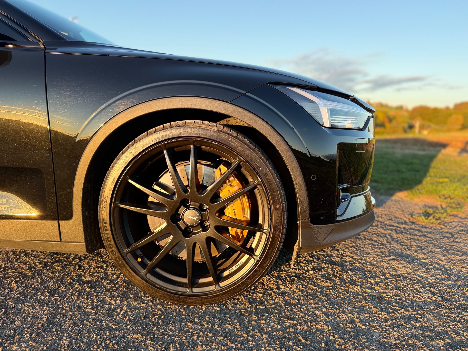 POLESTAR Long Range Dual Motor Performance-image-3