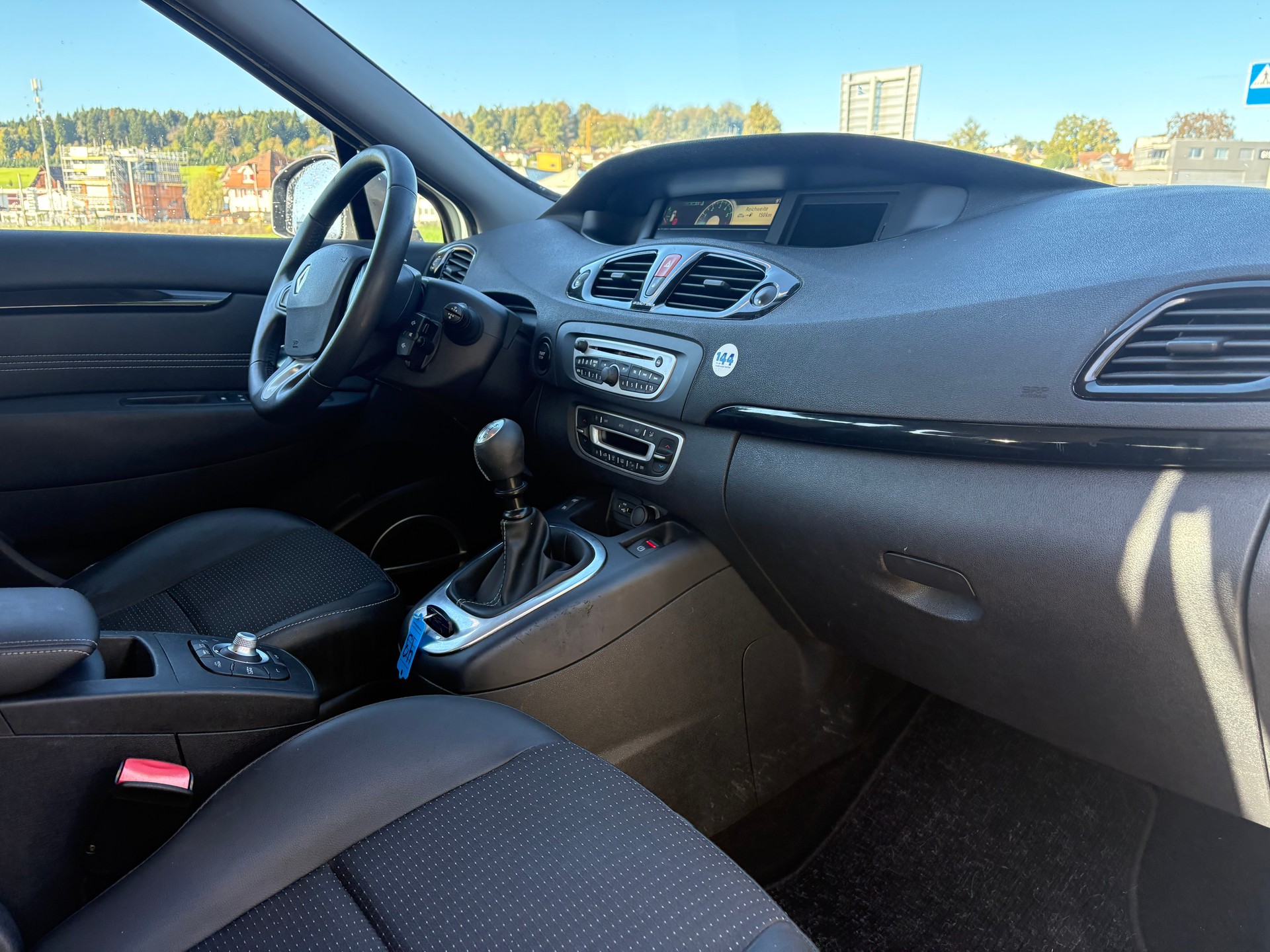 RENAULT Grand Scénic 1.6 dCi Dynamique-image-10
