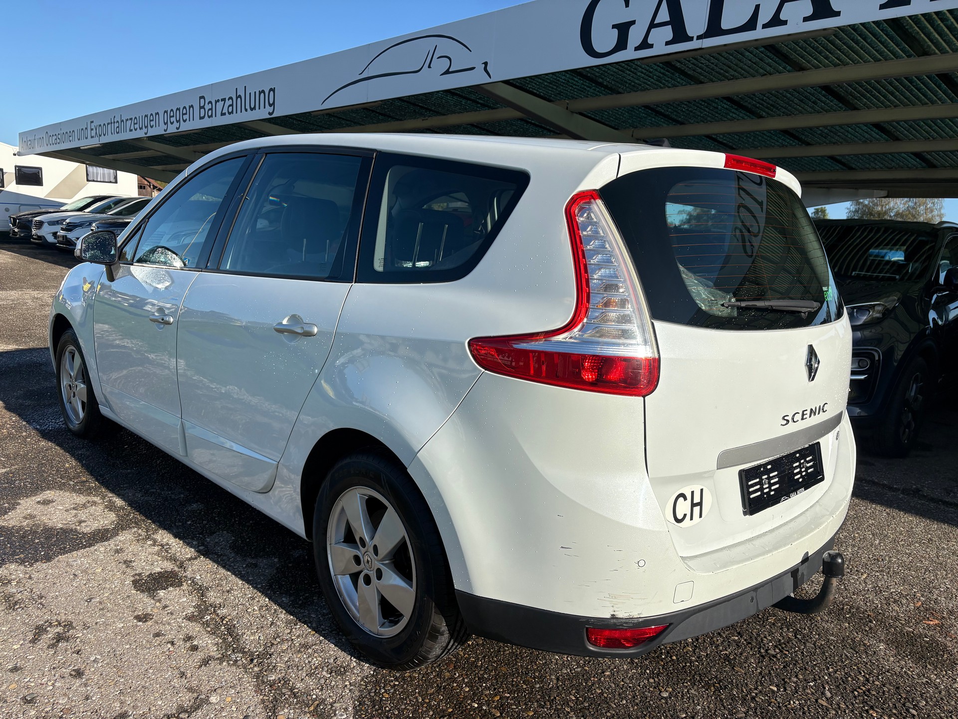RENAULT Grand Scénic 1.6 dCi Dynamique-image-4