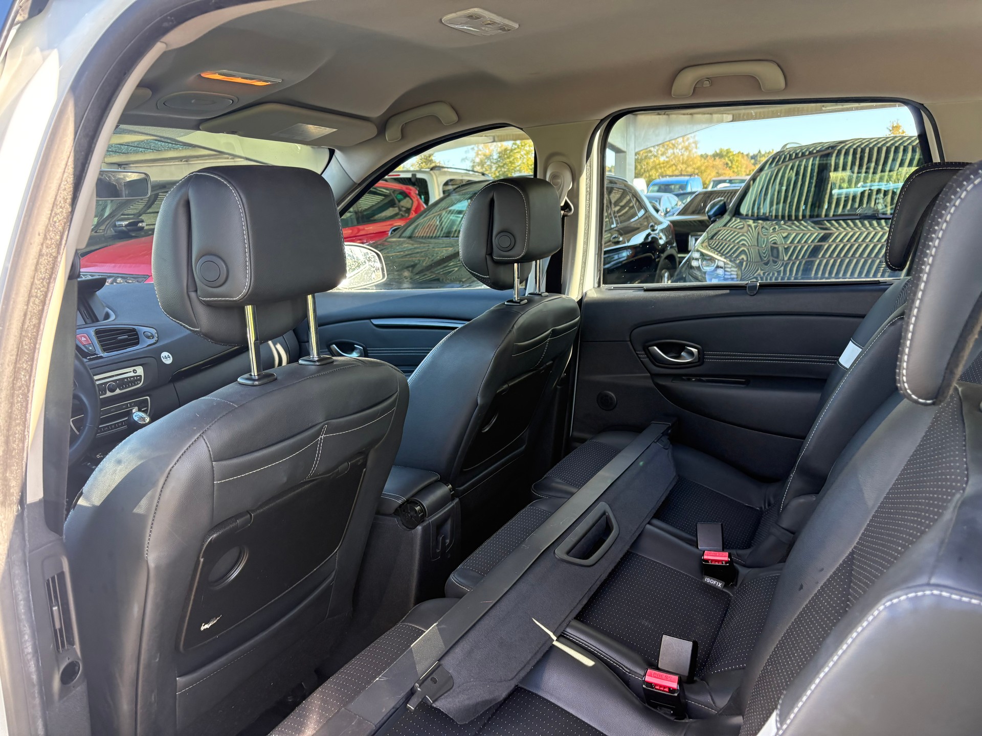 RENAULT Grand Scénic 1.6 dCi Dynamique-image-6