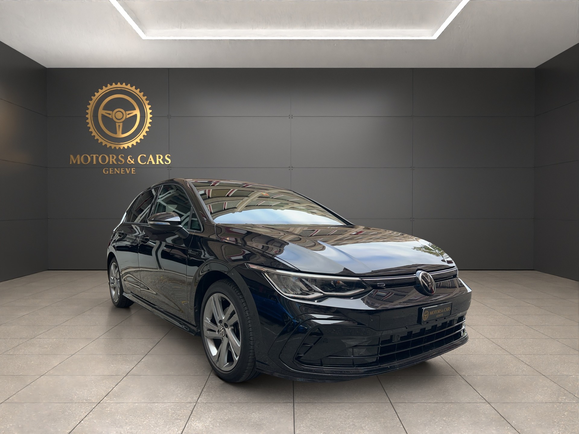 VW Golf 1.5 eTSI mHEV ACT R-Line DSG-image-1