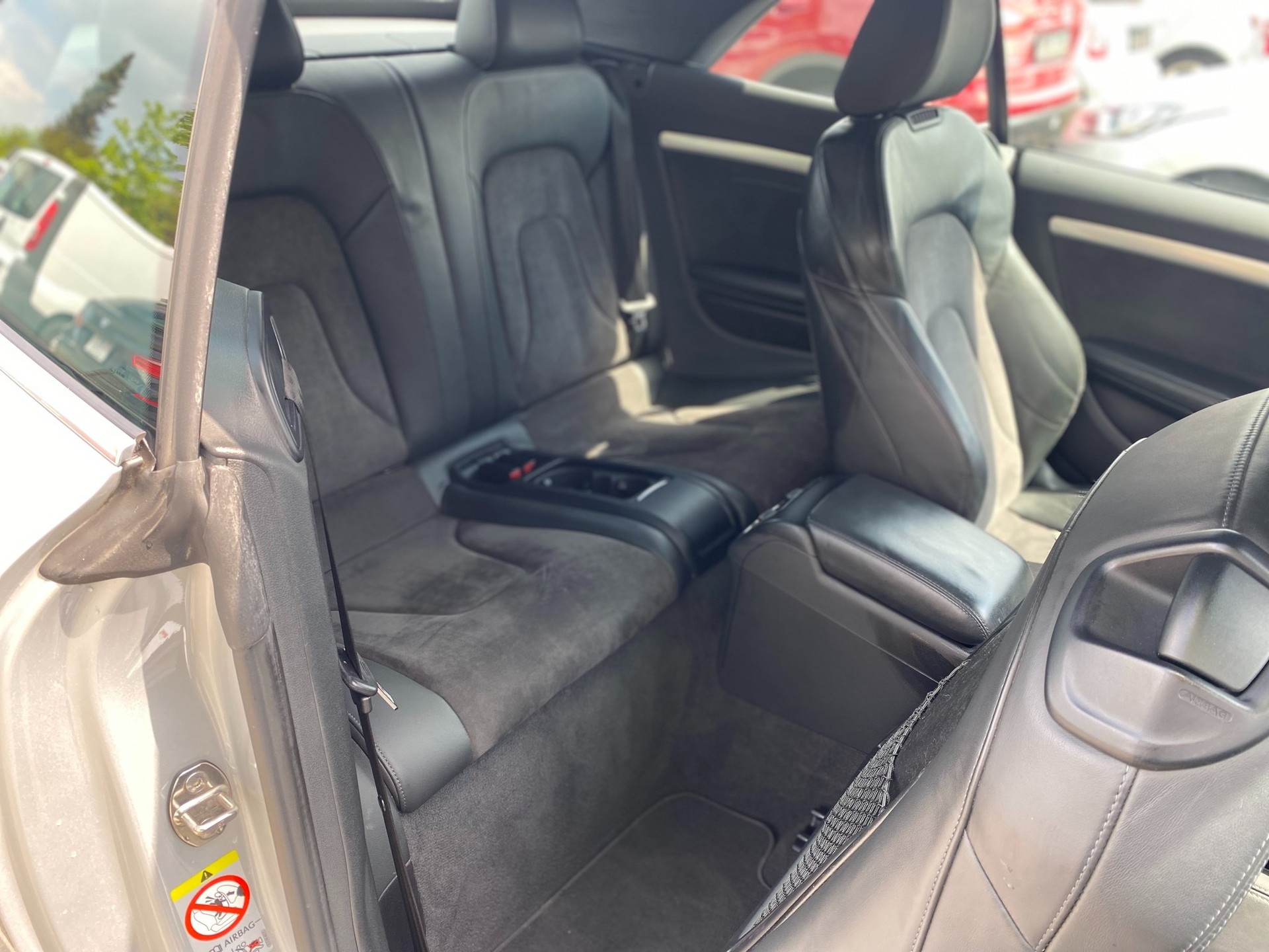 AUDI A5 Cabriolet 2.0 TDI-image-11