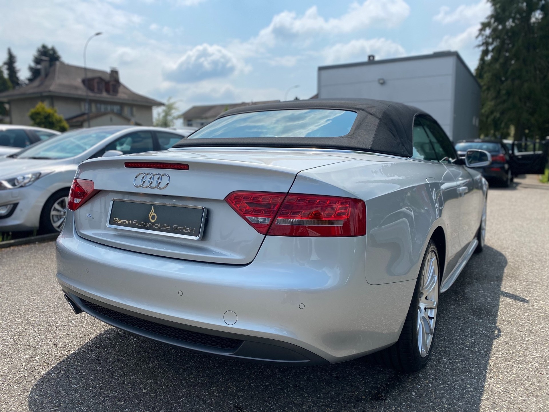 AUDI A5 Cabriolet 2.0 TDI-image-3