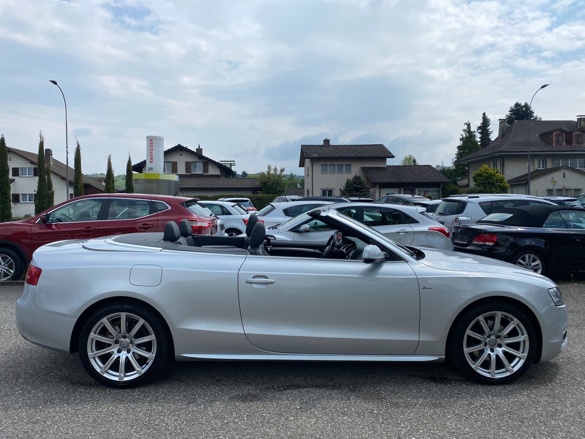 AUDI A5 Cabriolet 2.0 TDI-image-5