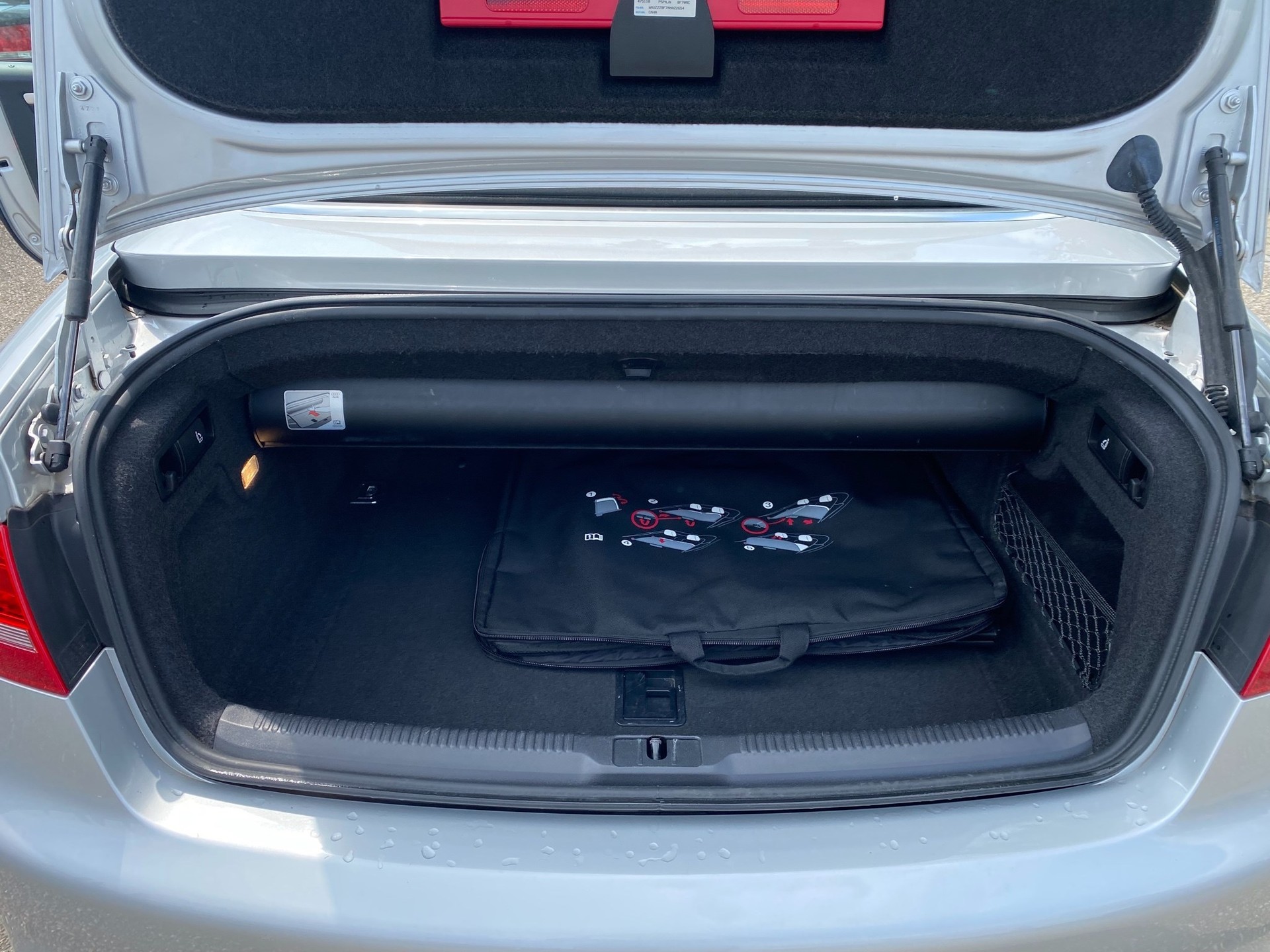 AUDI A5 Cabriolet 2.0 TDI-image-13