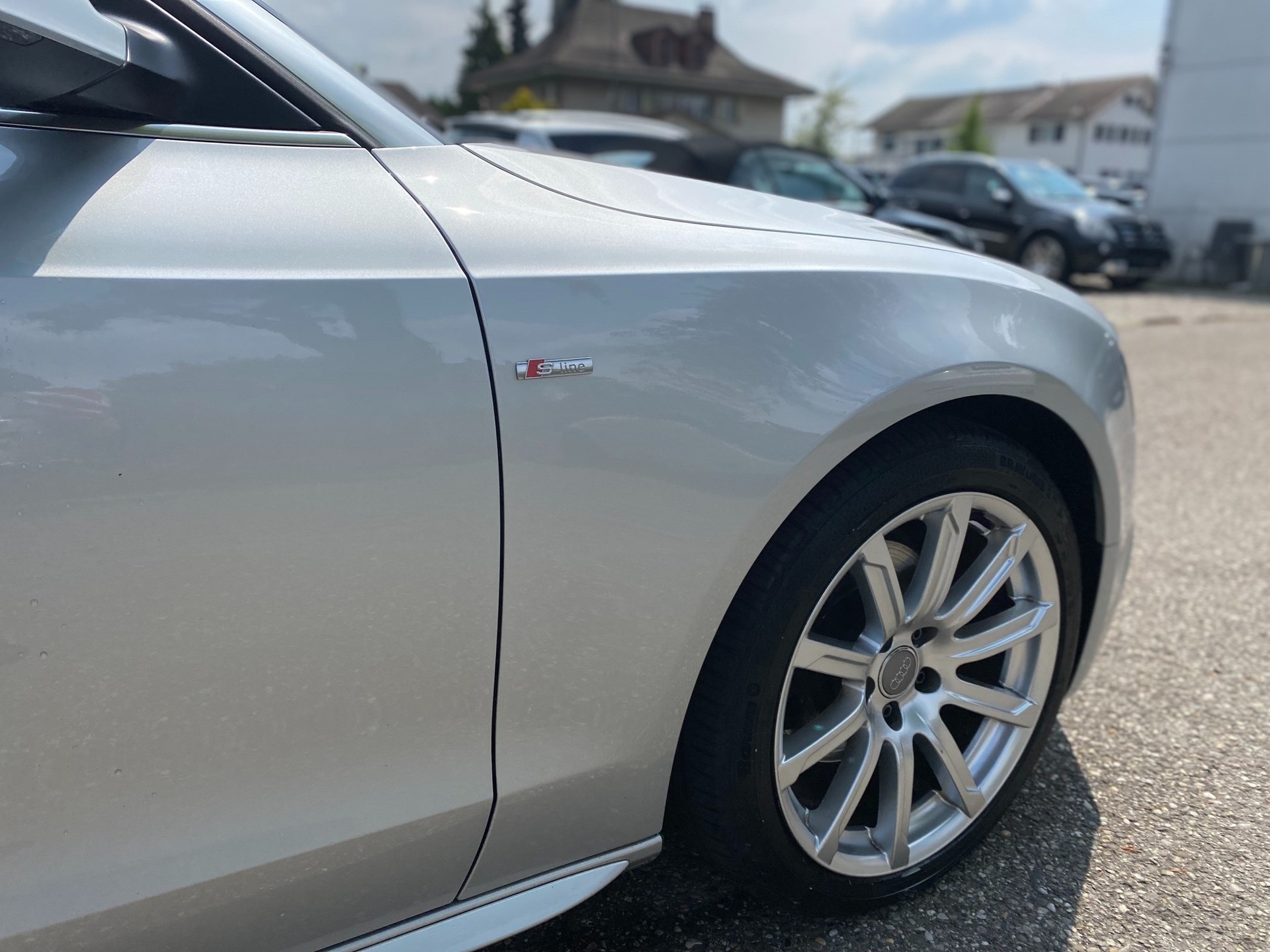AUDI A5 Cabriolet 2.0 TDI-image-6