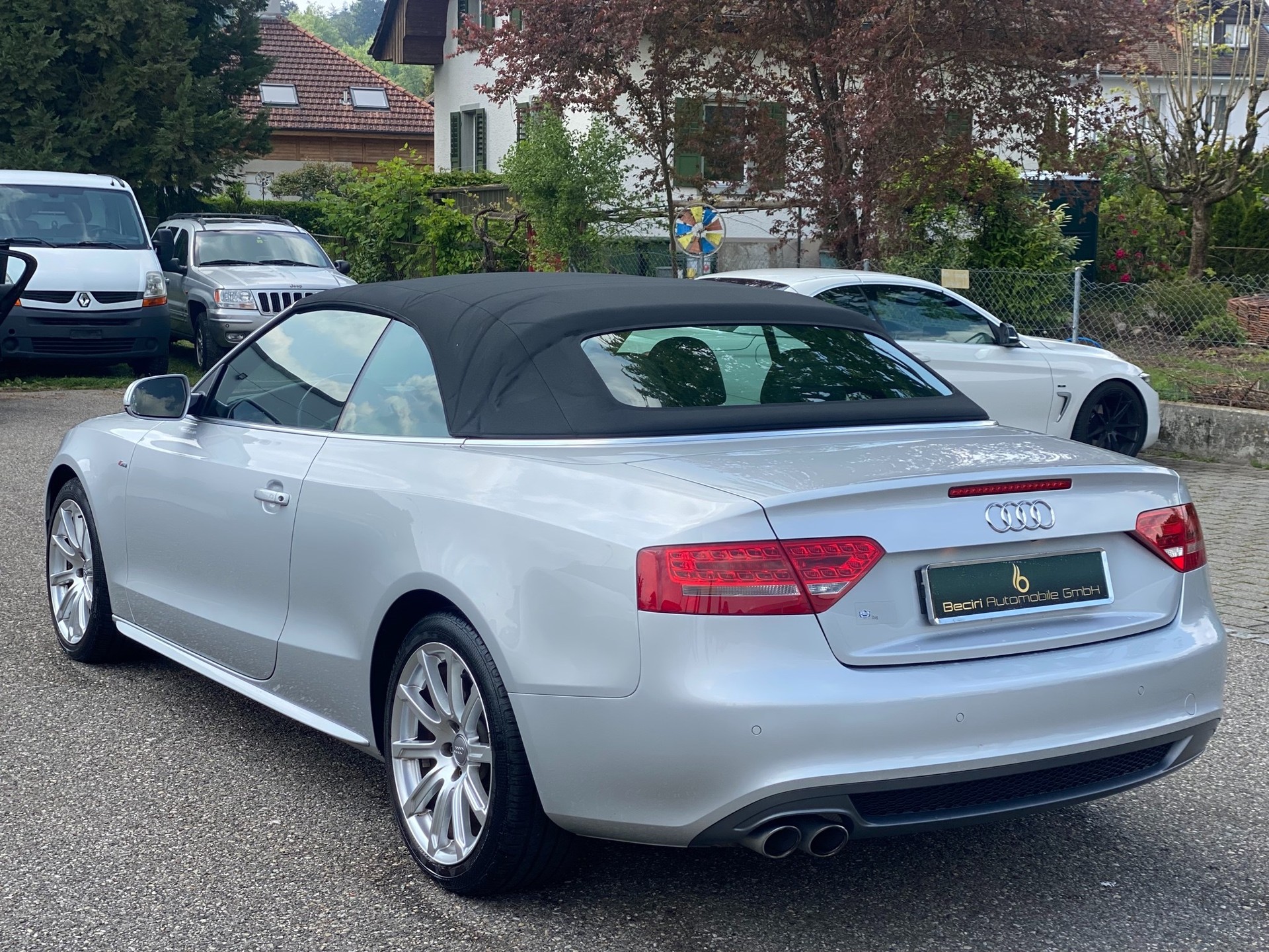 AUDI A5 Cabriolet 2.0 TDI-image-2