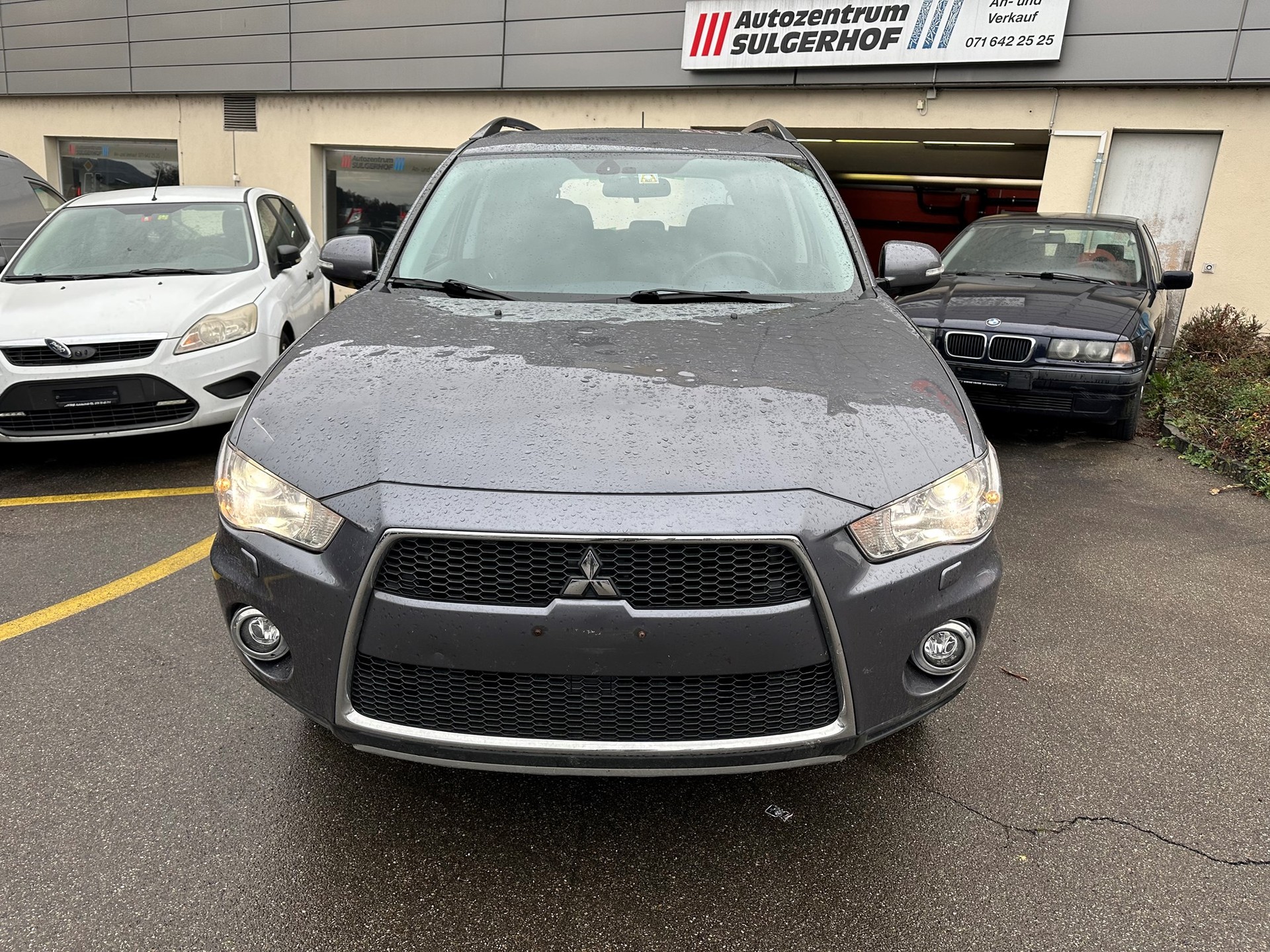 MITSUBISHI Outlander 2.2 DID Jubilé35 4WD TC-SST-image-2