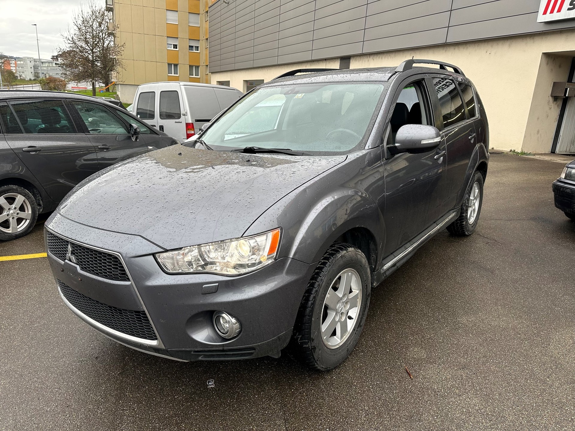 MITSUBISHI Outlander 2.2 DID Jubilé35 4WD TC-SST-image-0