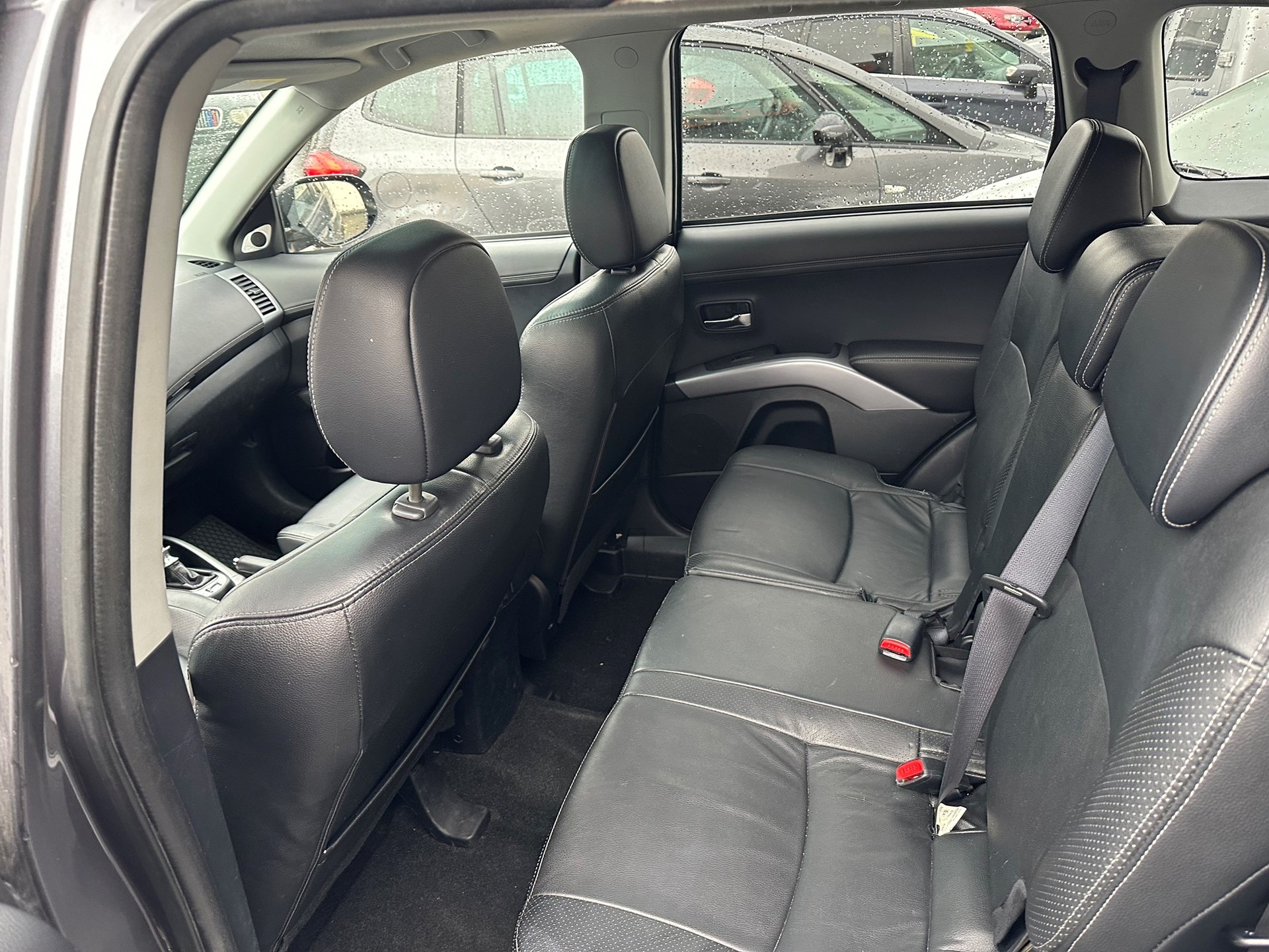 MITSUBISHI Outlander 2.2 DID Jubilé35 4WD TC-SST-image-7