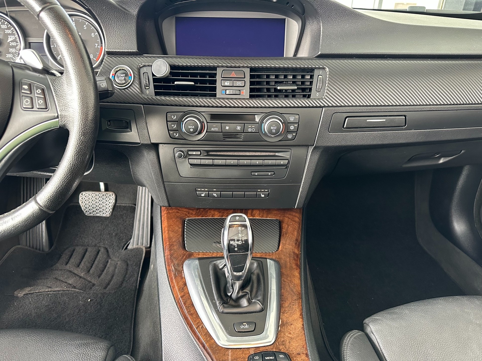 BMW 335i Cabriolet DSG-image-13