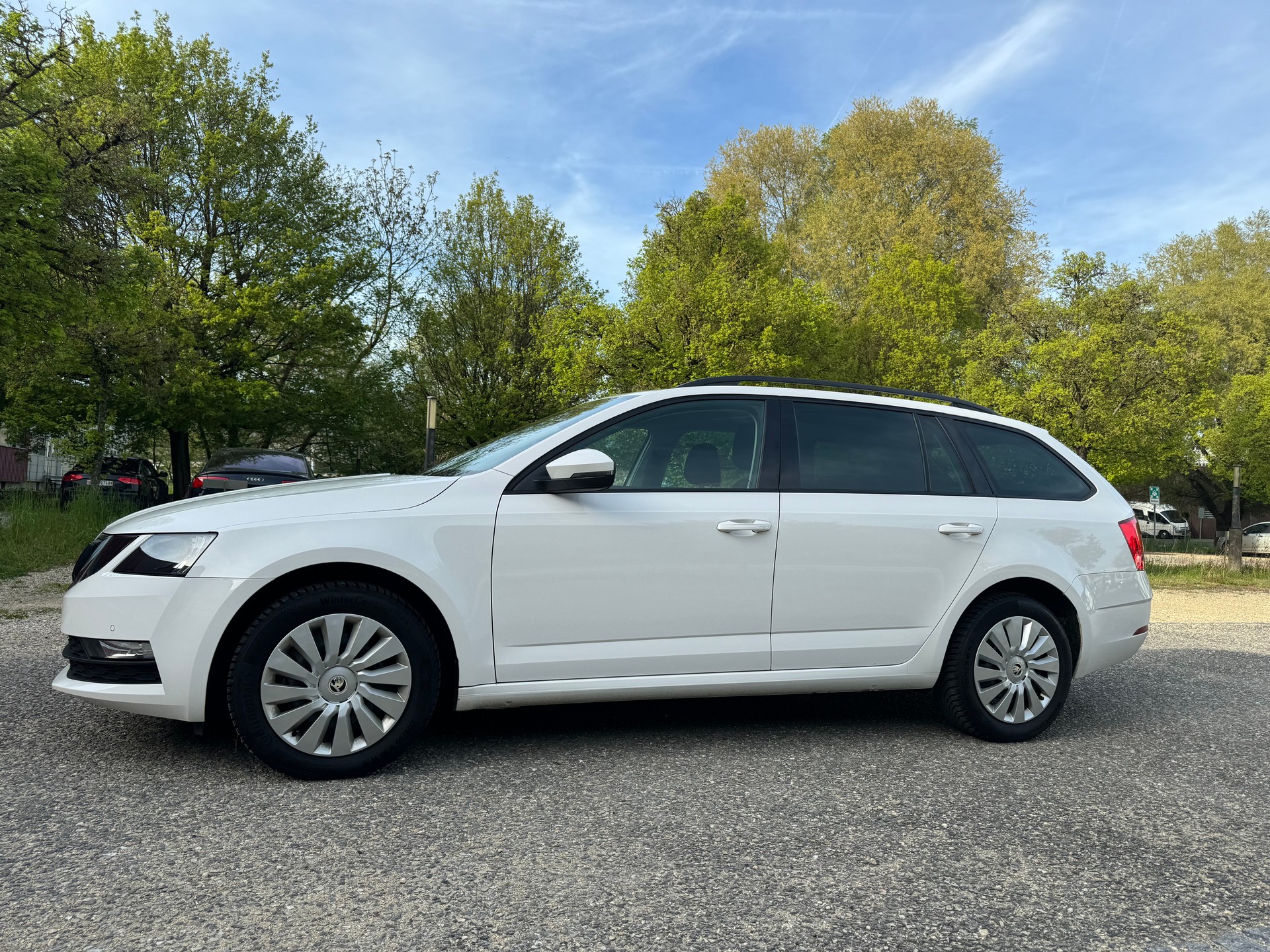 SKODA Octavia Combi 2.0 TDI Ambition 4x4 DSG-image-3