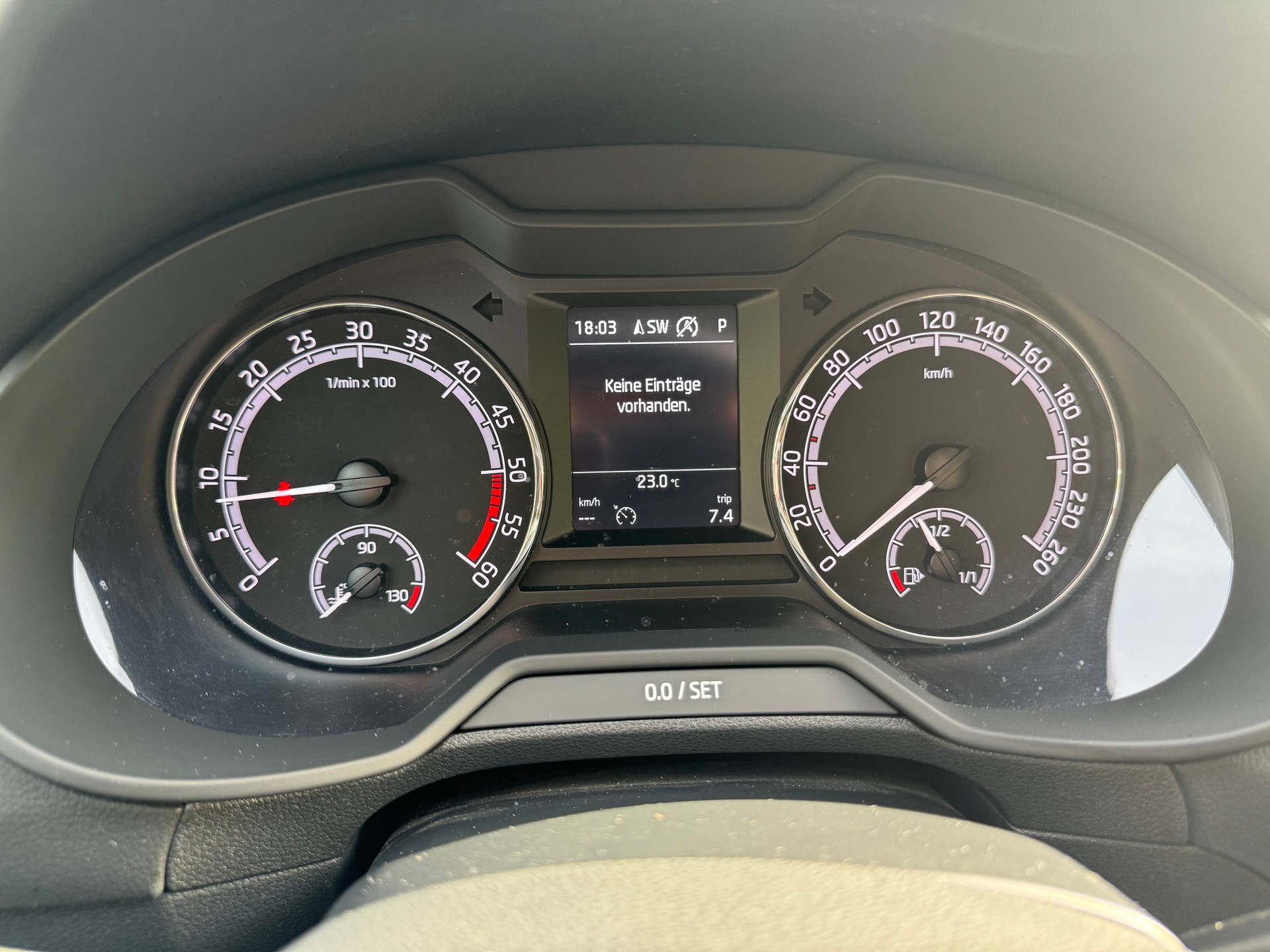 SKODA Octavia Combi 2.0 TDI Ambition 4x4 DSG-image-6