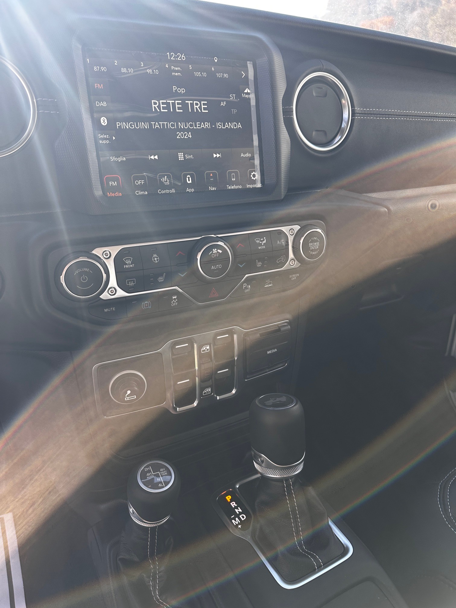 JEEP Wrangler 2.0 PHEV Unlimited Sahara DT Automatic-image-11