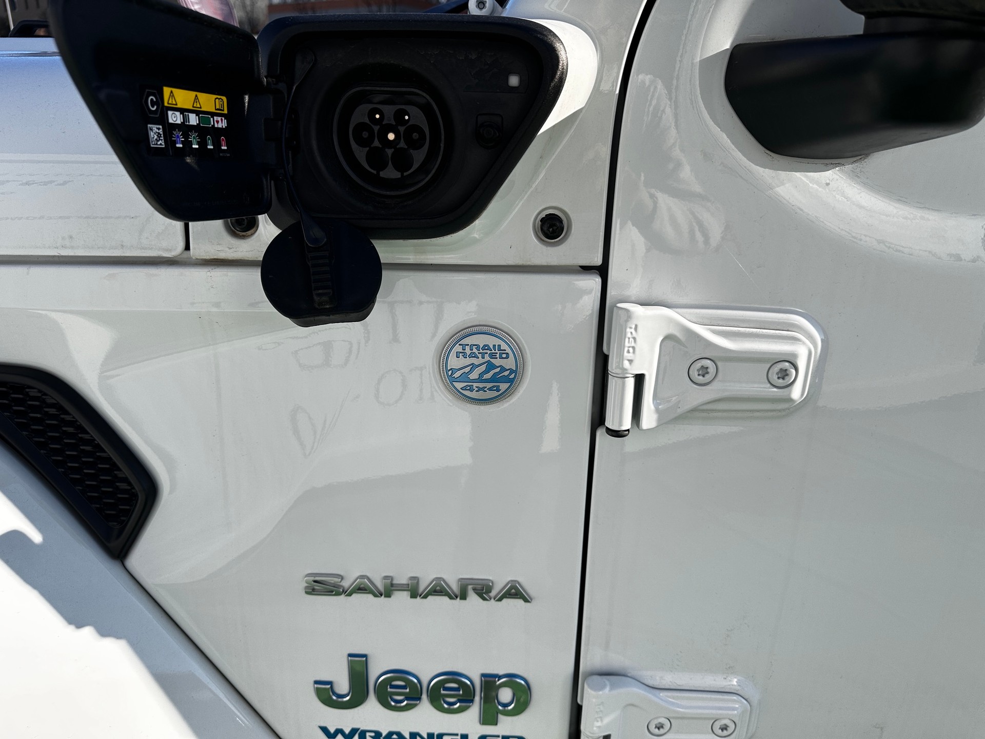 JEEP Wrangler 2.0 PHEV Unlimited Sahara DT Automatic-image-6