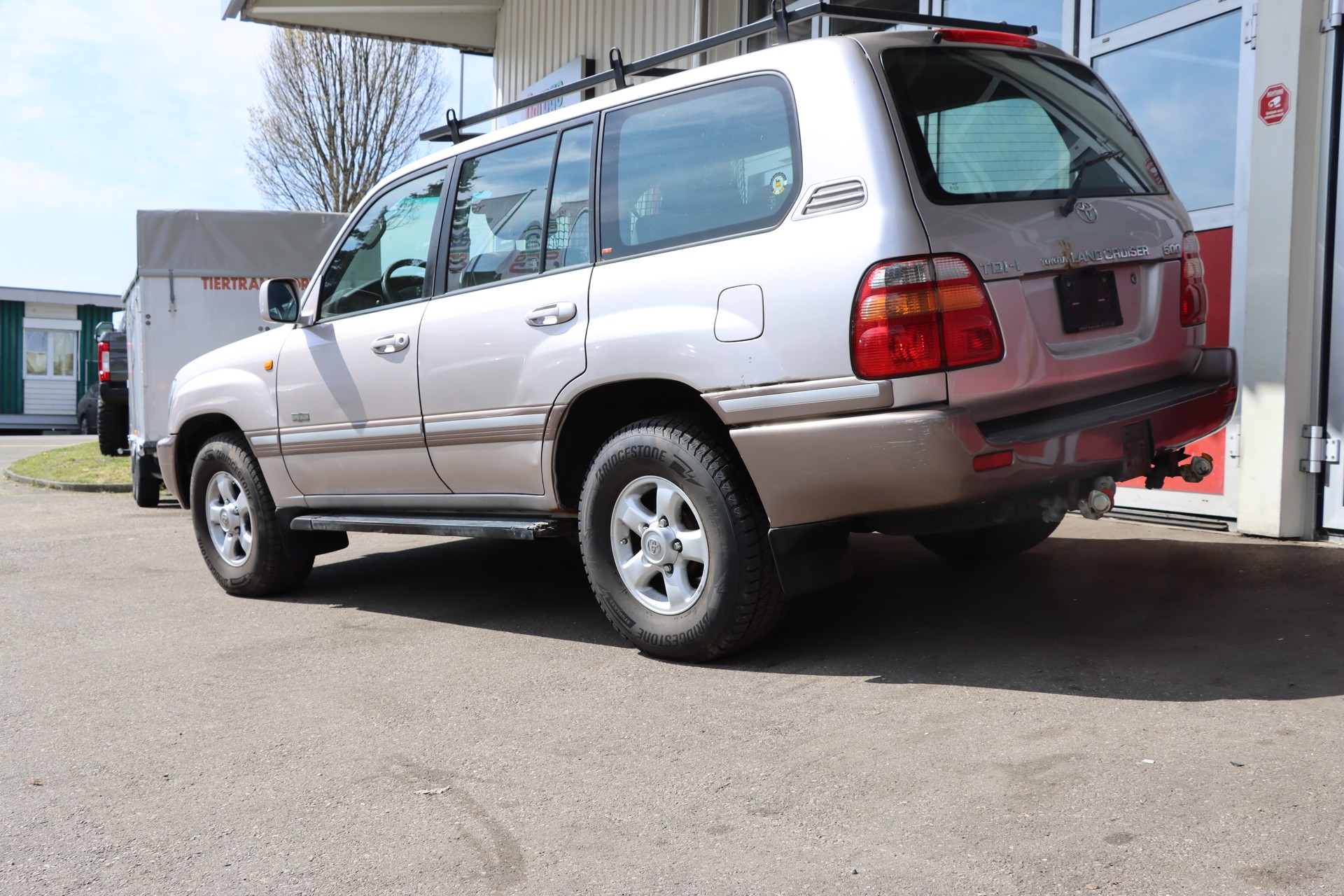 TOYOTA Land Cruiser 500 4.2TD S.Saloon-image-5