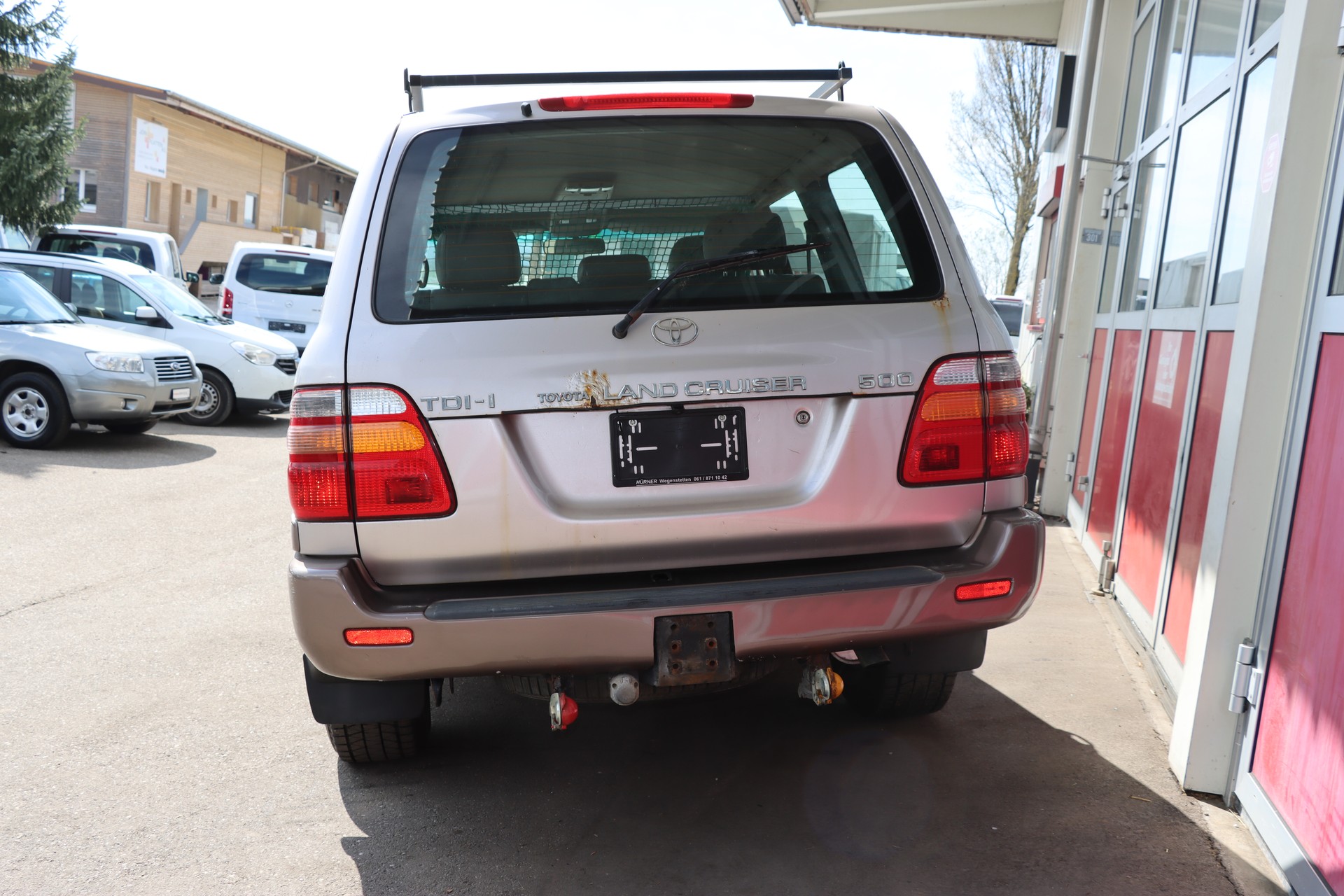 TOYOTA Land Cruiser 500 4.2TD S.Saloon-image-6