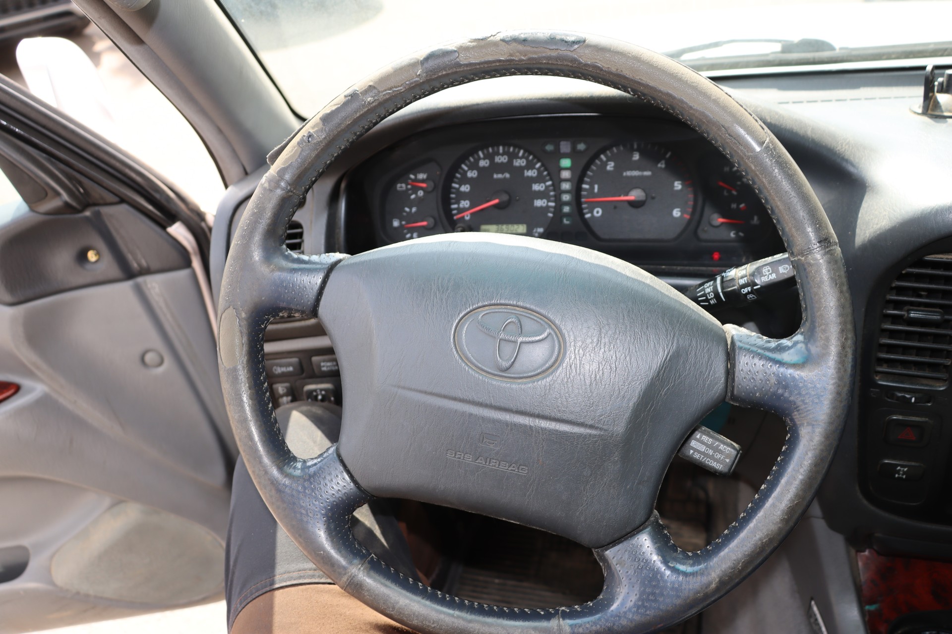 TOYOTA Land Cruiser 500 4.2TD S.Saloon-image-19
