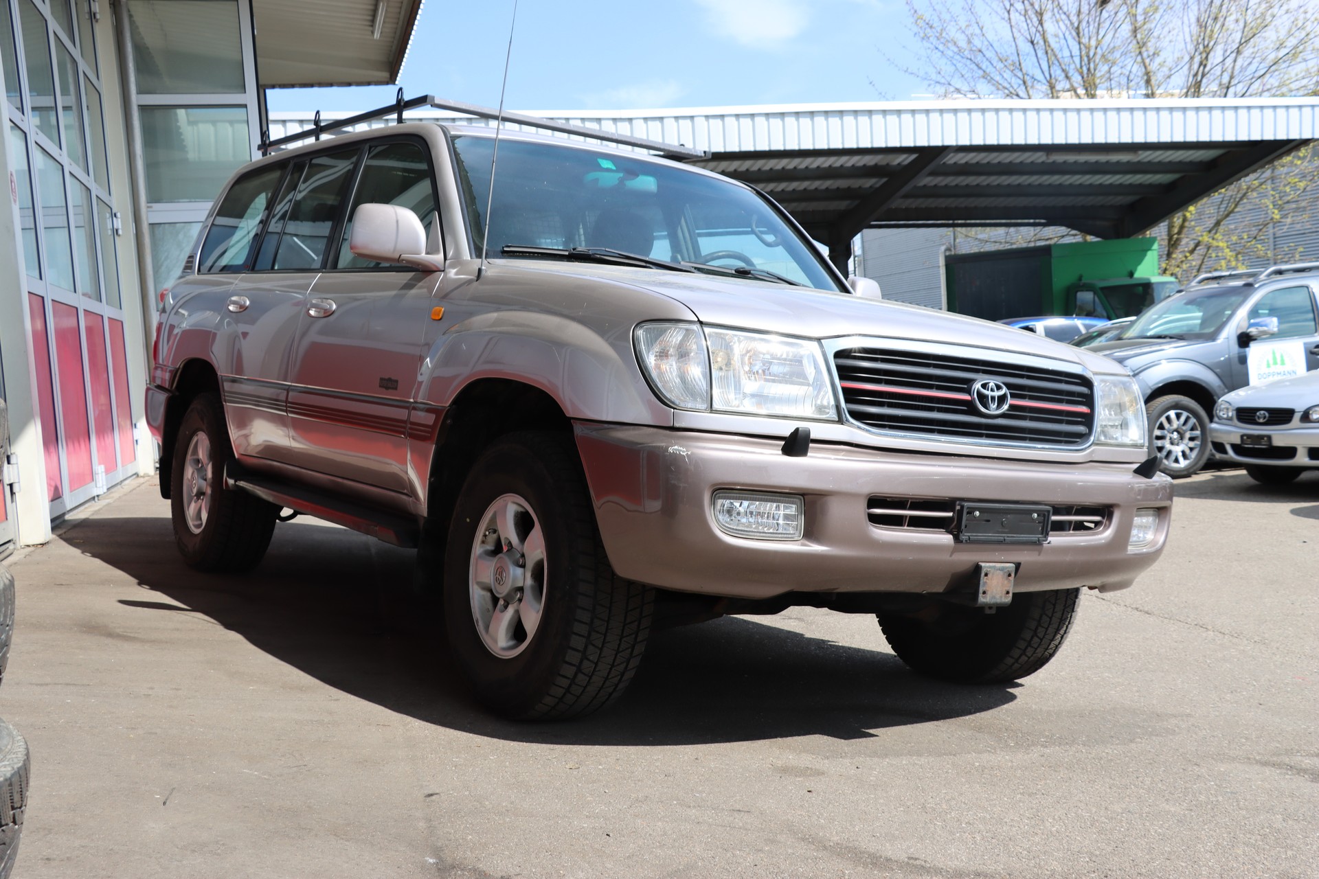 TOYOTA Land Cruiser 500 4.2TD S.Saloon-image-3