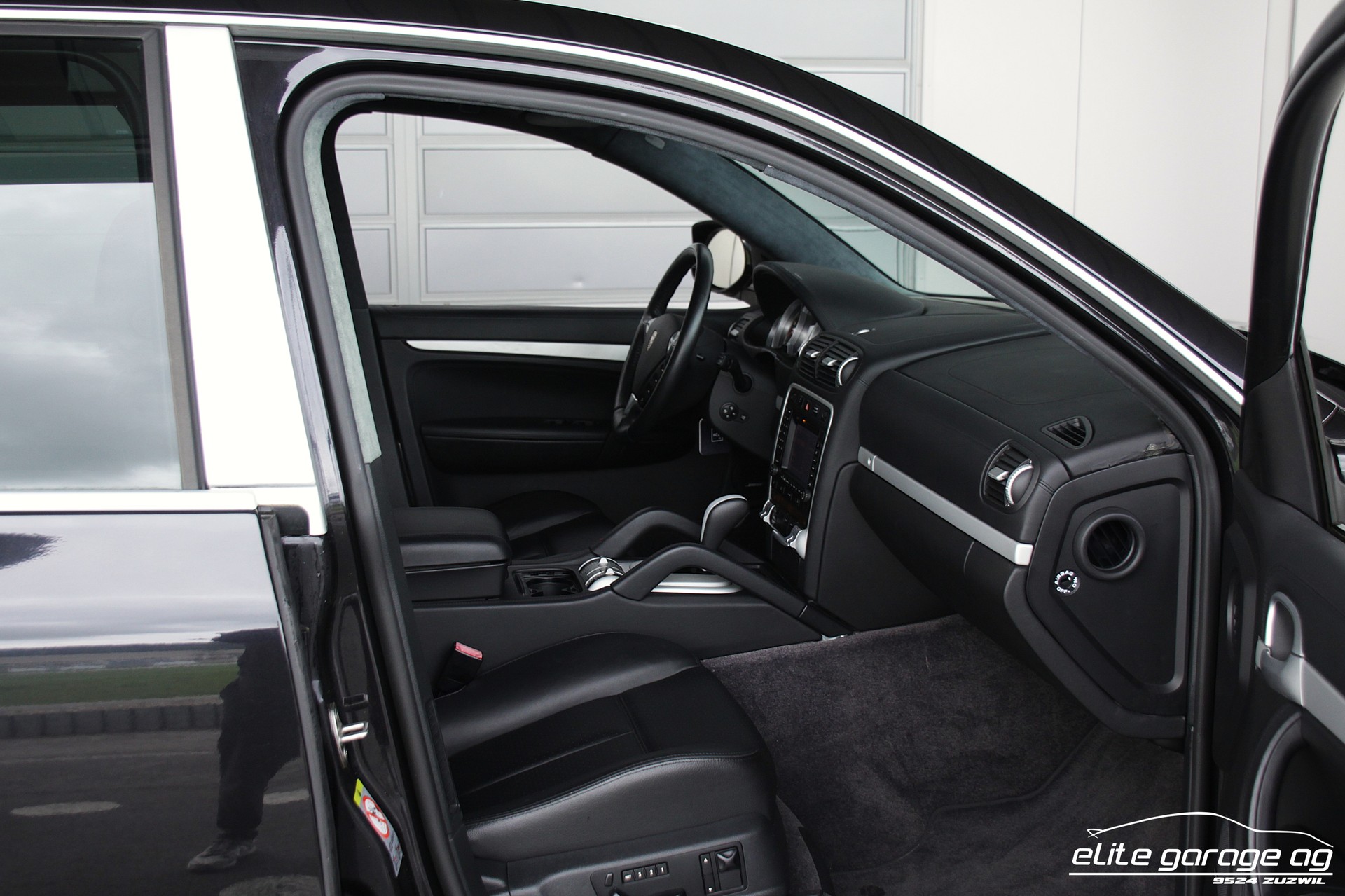 PORSCHE Cayenne Turbo SportDesign-image-14