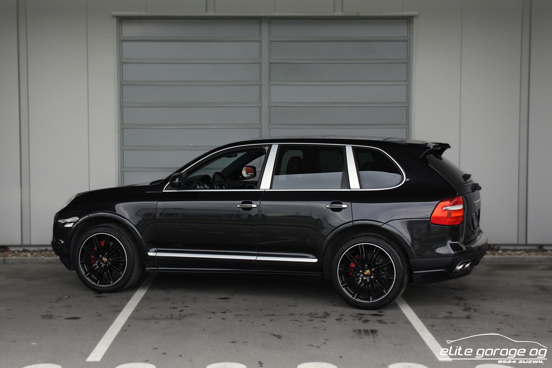 PORSCHE Cayenne Turbo SportDesign-image-2