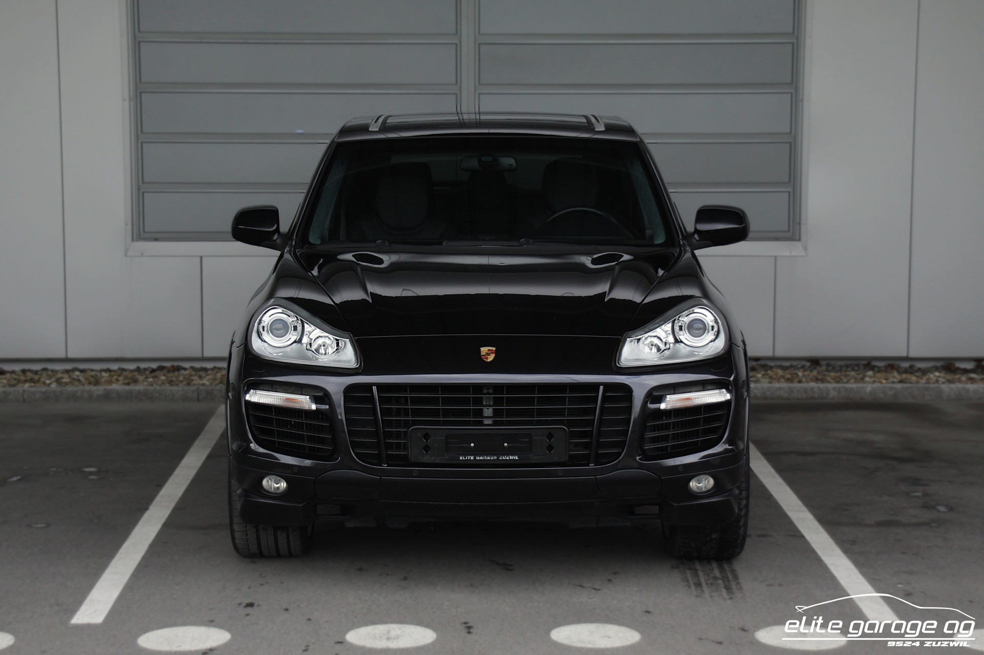 PORSCHE Cayenne Turbo SportDesign-image-7